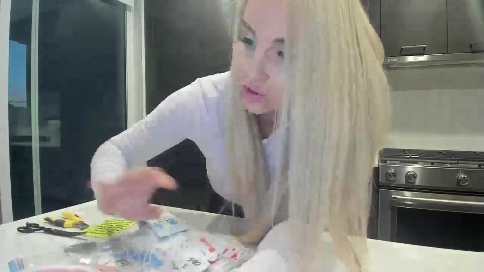 Gallery image thumbnail from Mollyboots's myfreecams stream on, 09/18/2025, 03:26 image 4 of 20