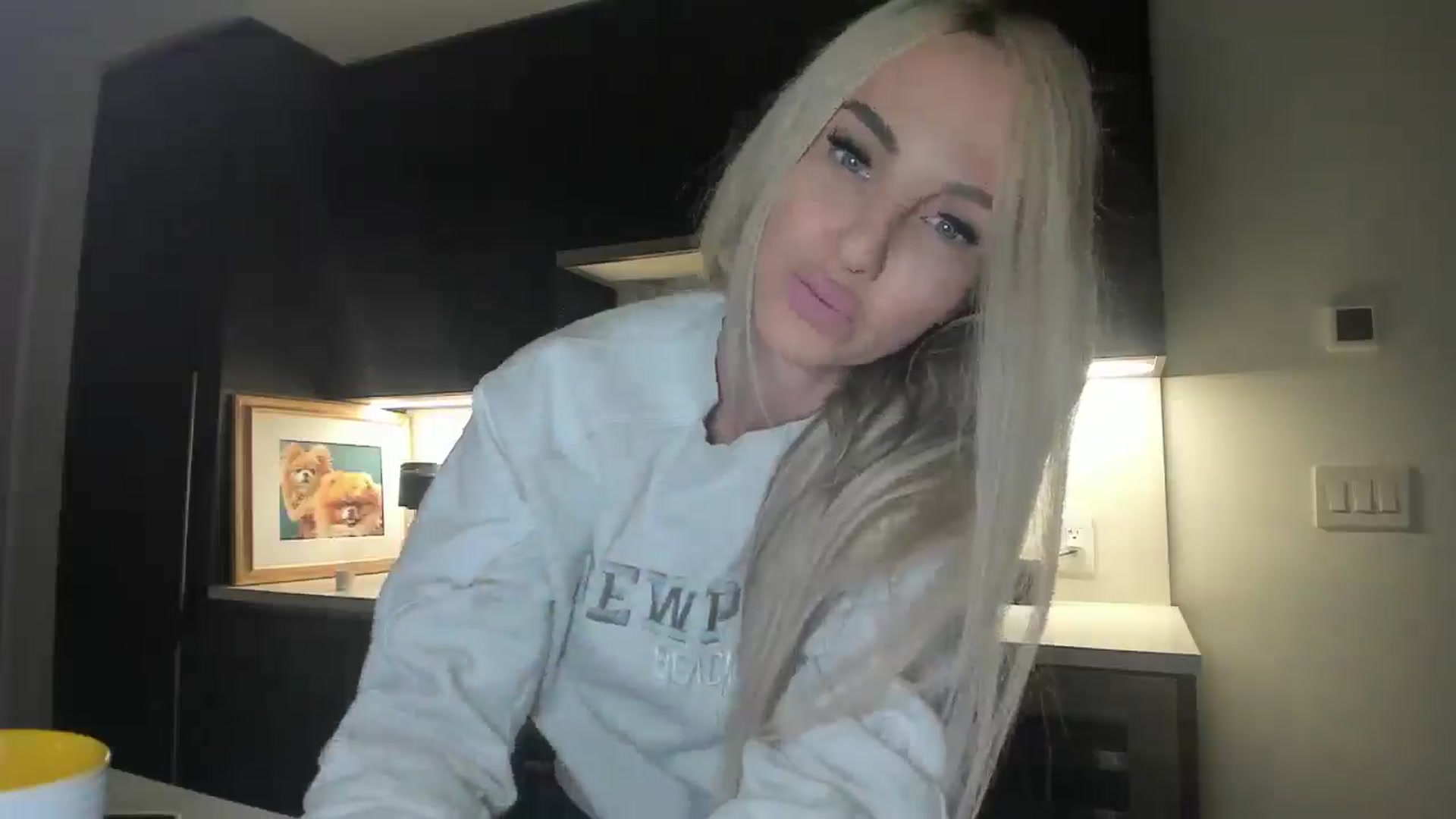 Gallery image thumbnail from Mollyboots's myfreecams stream on, 10/05/2025, 04:36 image 3 of 20