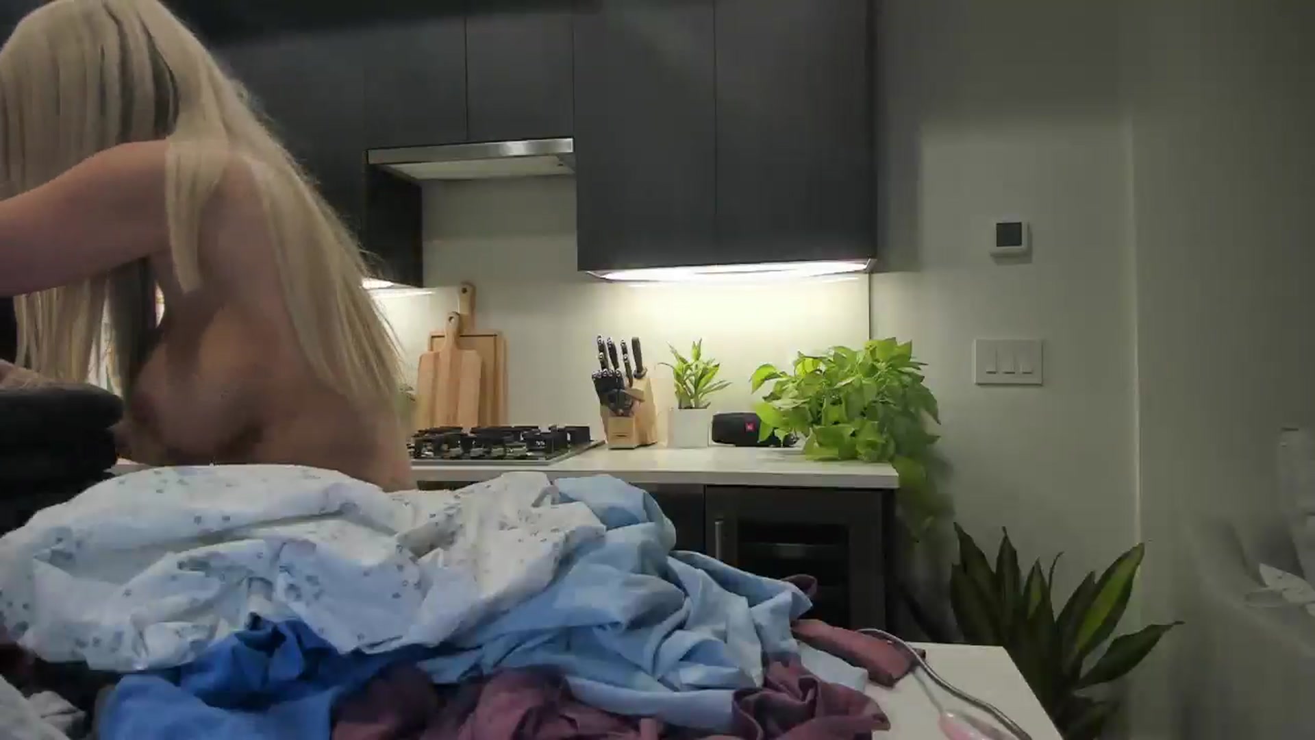 Gallery image thumbnail from Mollyboots's myfreecams stream on, 10/21/2025, 03:28 image 14 of 20