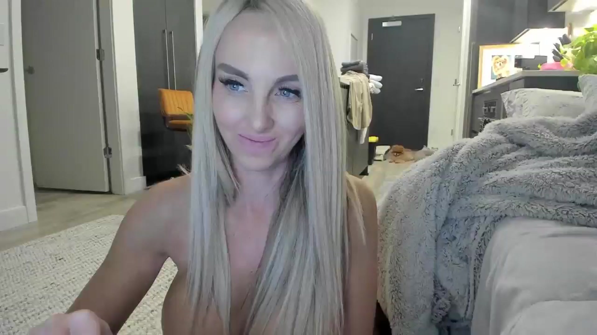 Gallery image thumbnail from Mollyboots's myfreecams stream on, 10/23/2025, 05:09 image 20 of 20