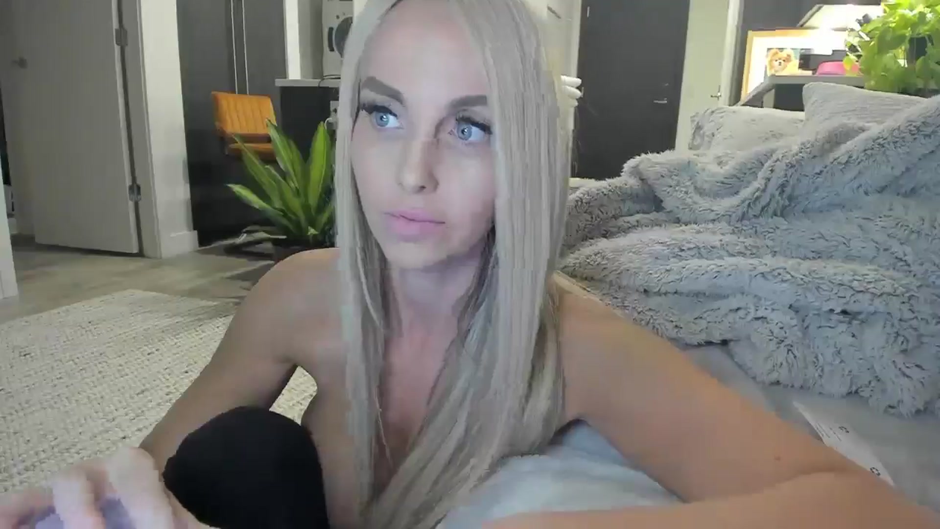 Gallery image thumbnail from Mollyboots's myfreecams stream on, 10/23/2025, 05:09 image 6 of 20