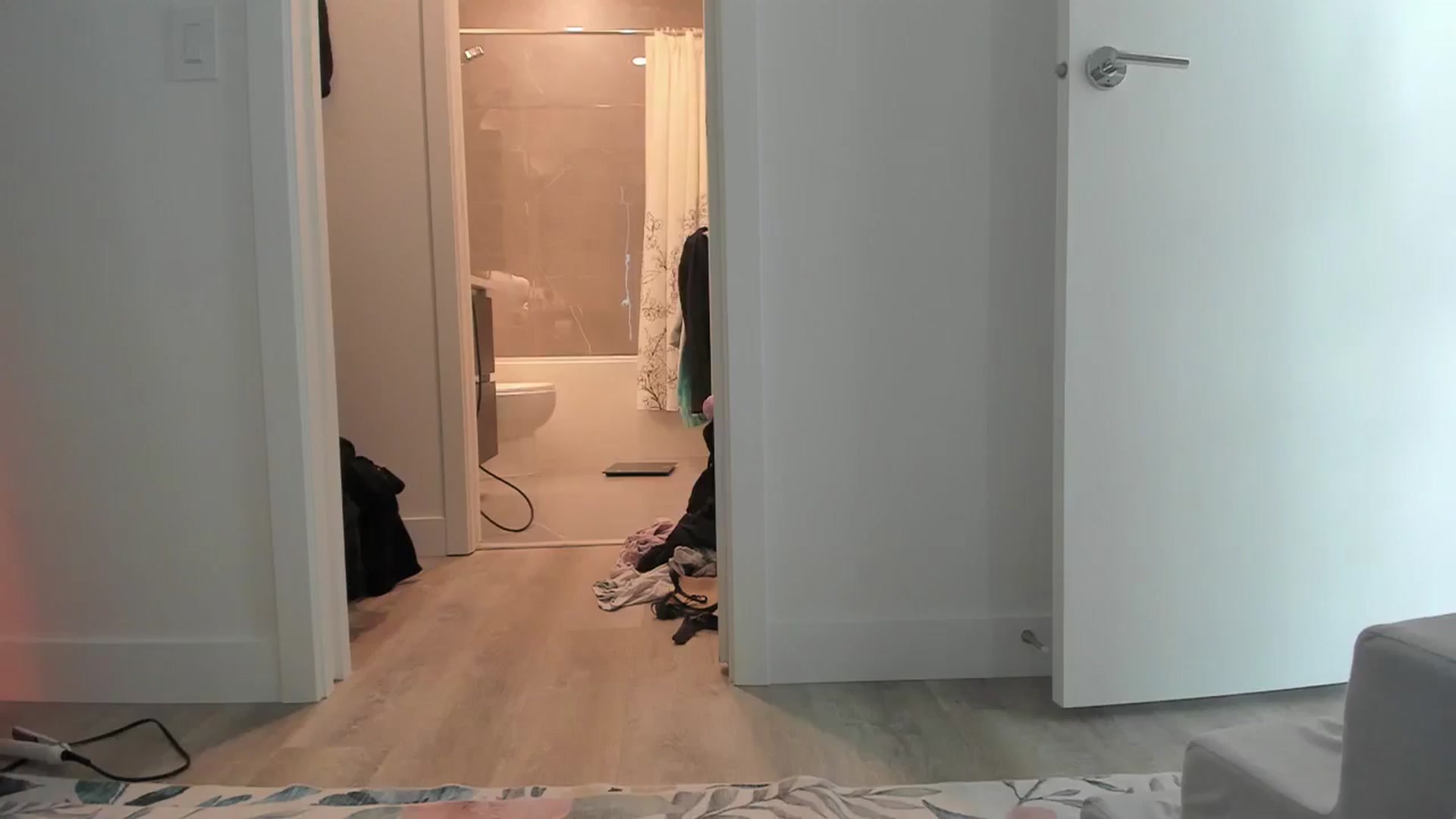Gallery image thumbnail from Mollyboots's myfreecams stream on, 10/25/2025, 23:19 image 4 of 20