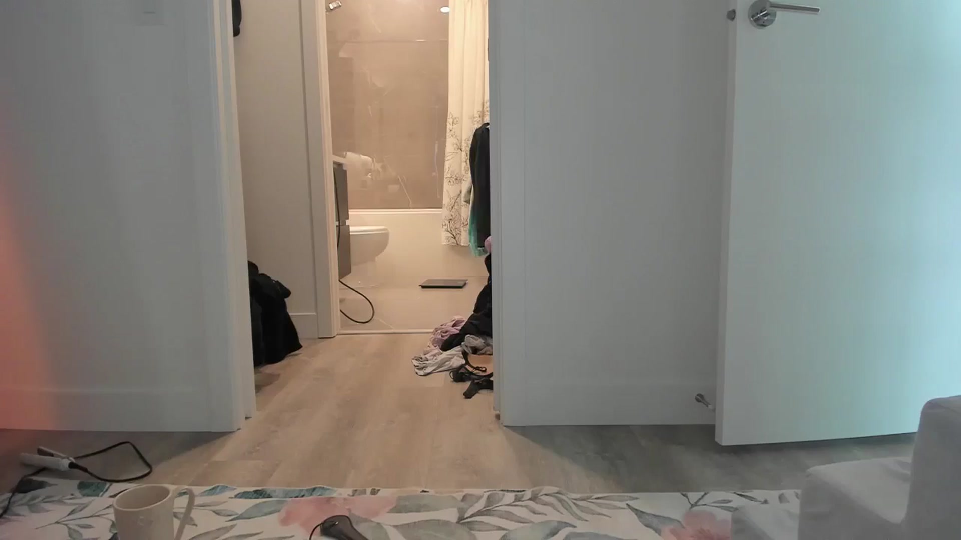 Gallery image thumbnail from Mollyboots's myfreecams stream on, 10/25/2025, 23:19 image 7 of 20
