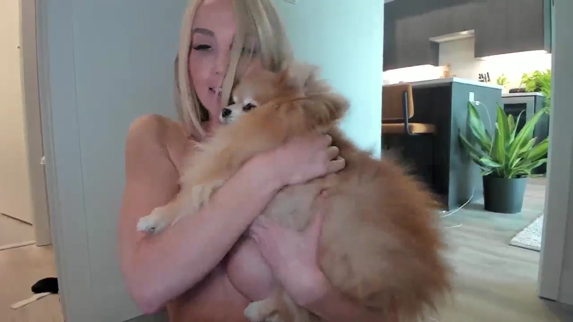 Gallery image thumbnail from Mollyboots's myfreecams stream on, 10/31/2025, 21:44 image 17 of 20