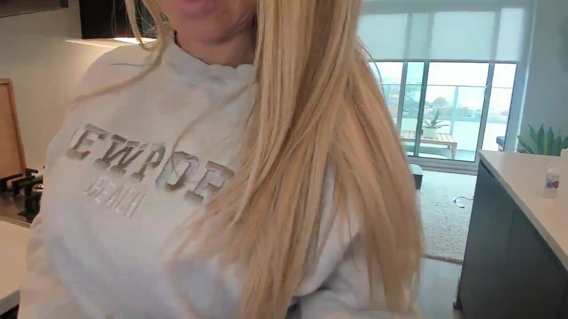 Gallery image thumbnail from Mollyboots's myfreecams stream on, 11/12/2025, 18:51 image 2 of 20