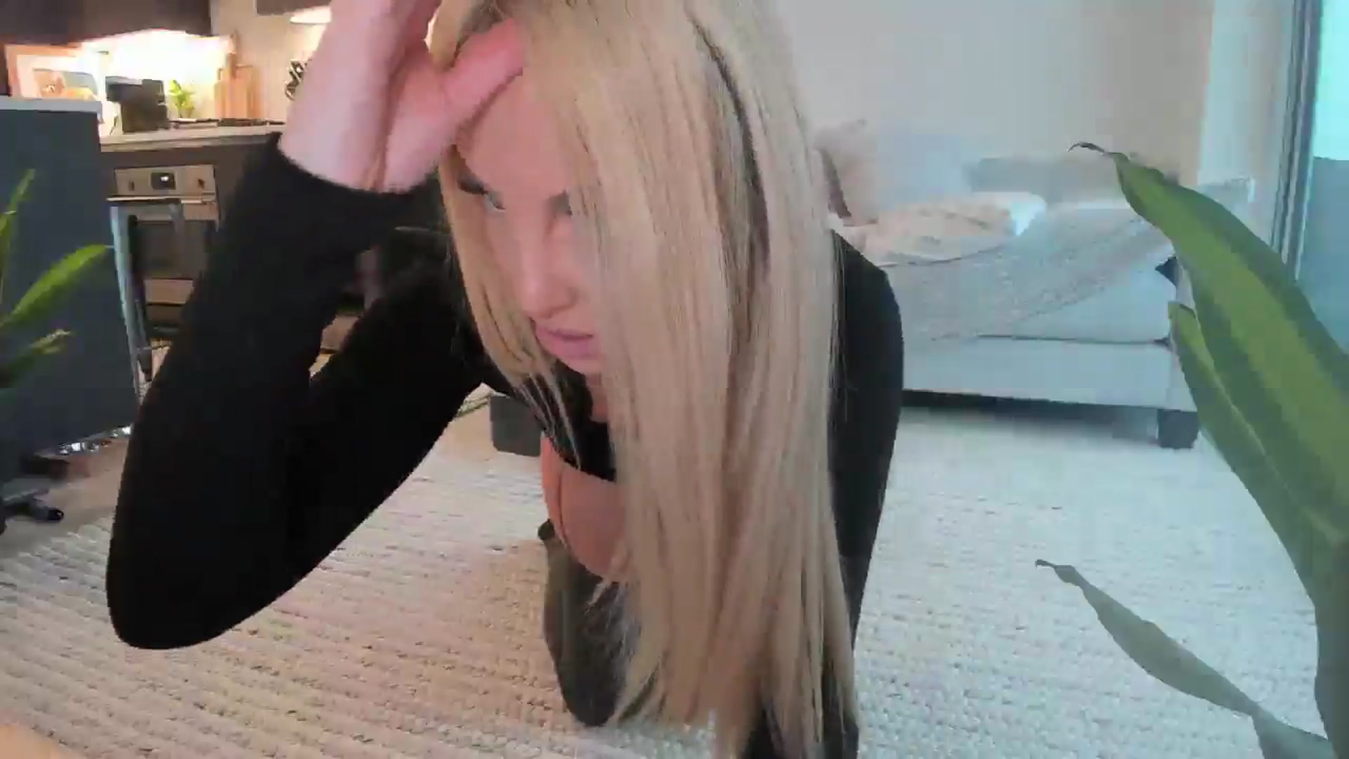 Gallery image thumbnail from Mollyboots's myfreecams stream on, 11/14/2025, 23:17 image 18 of 20