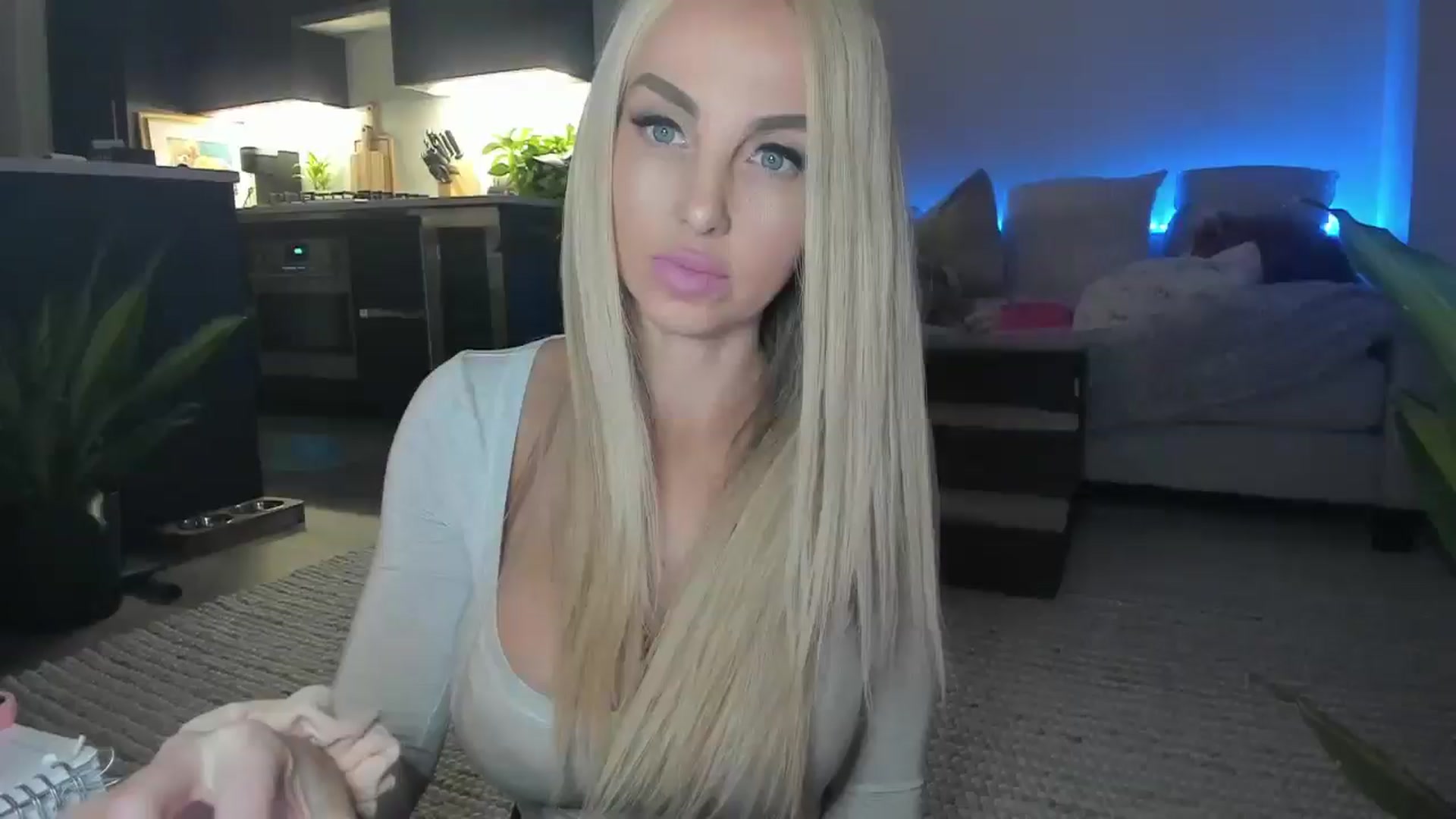 Gallery image thumbnail from Mollyboots's myfreecams stream on, 11/15/2025, 04:47 image 1 of 20