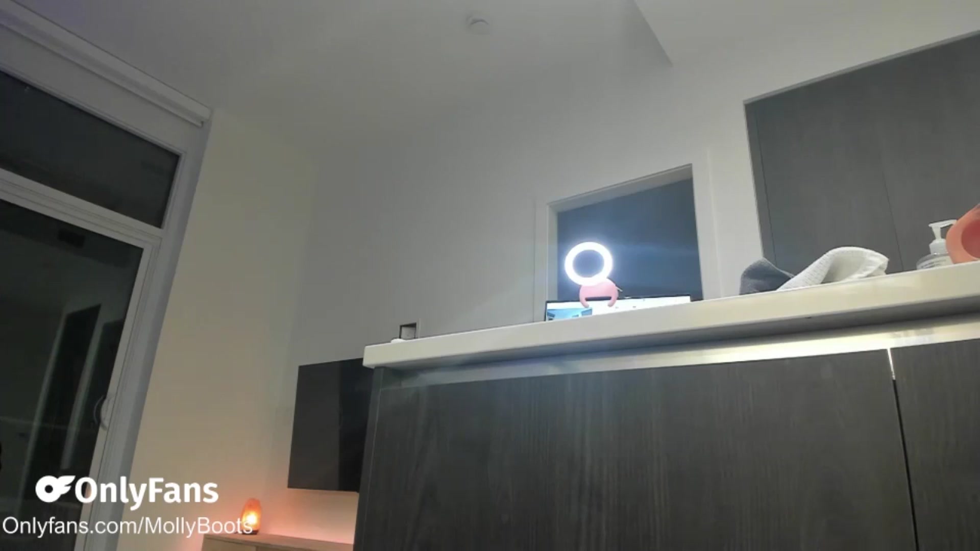 Gallery image thumbnail from Mollyboots's myfreecams stream on, 02/11/2026, 02:47 image 5 of 20