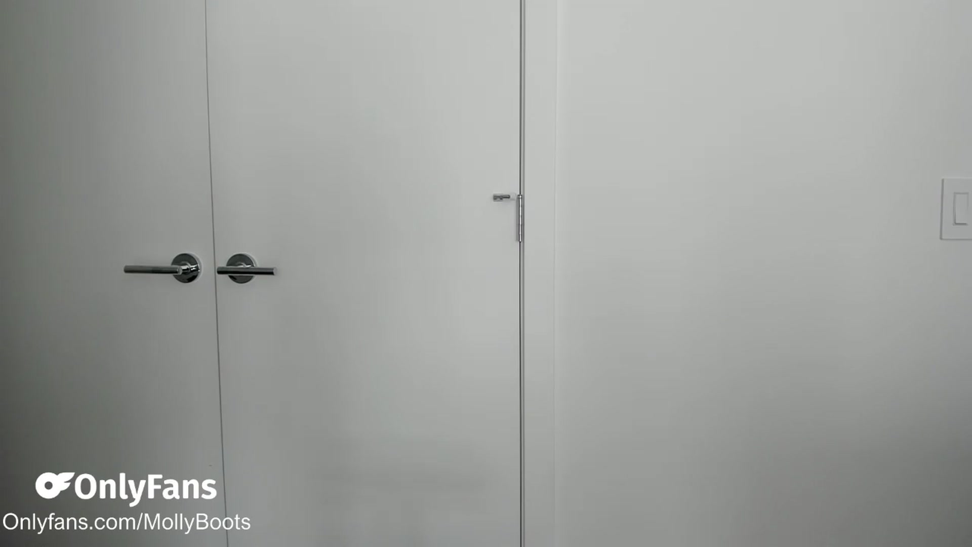 Gallery image thumbnail from Mollyboots's myfreecams stream on, 02/12/2026, 20:32 image 16 of 20