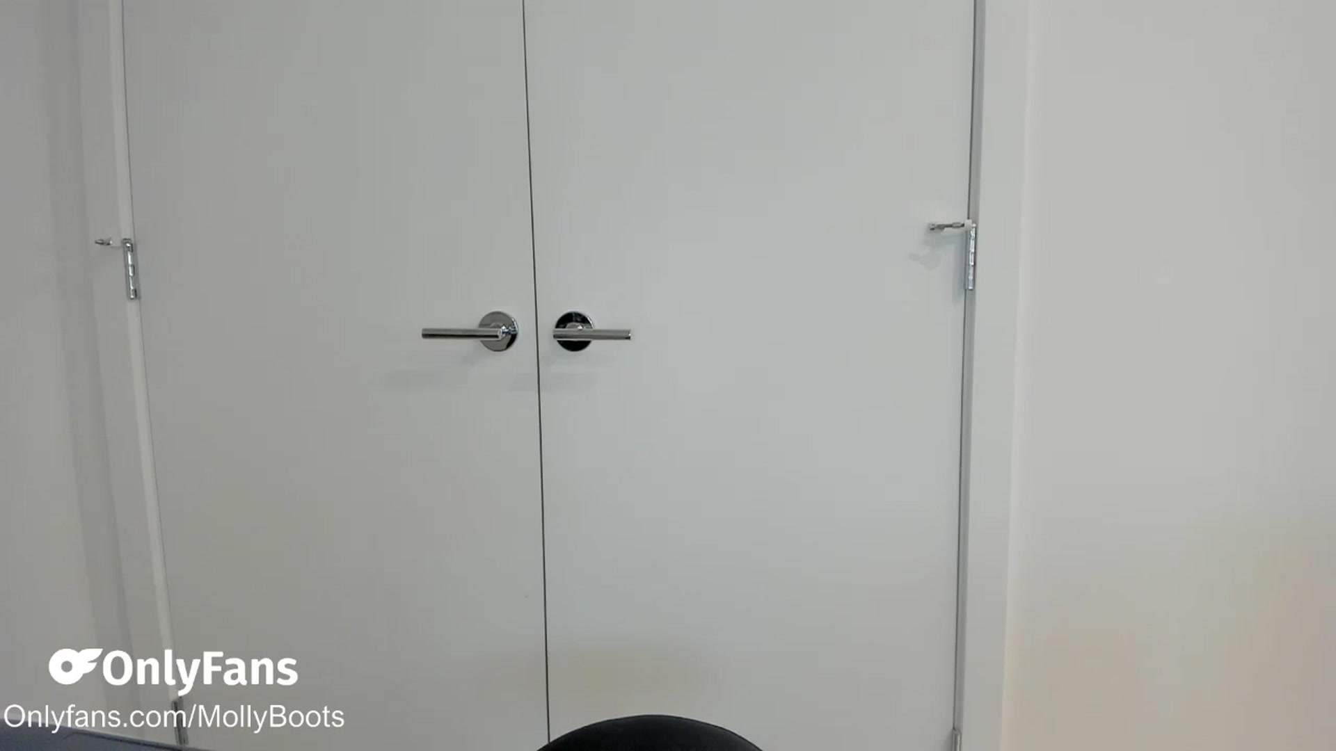 Gallery image thumbnail from Mollyboots's myfreecams stream on, 02/15/2026, 01:12 image 15 of 20