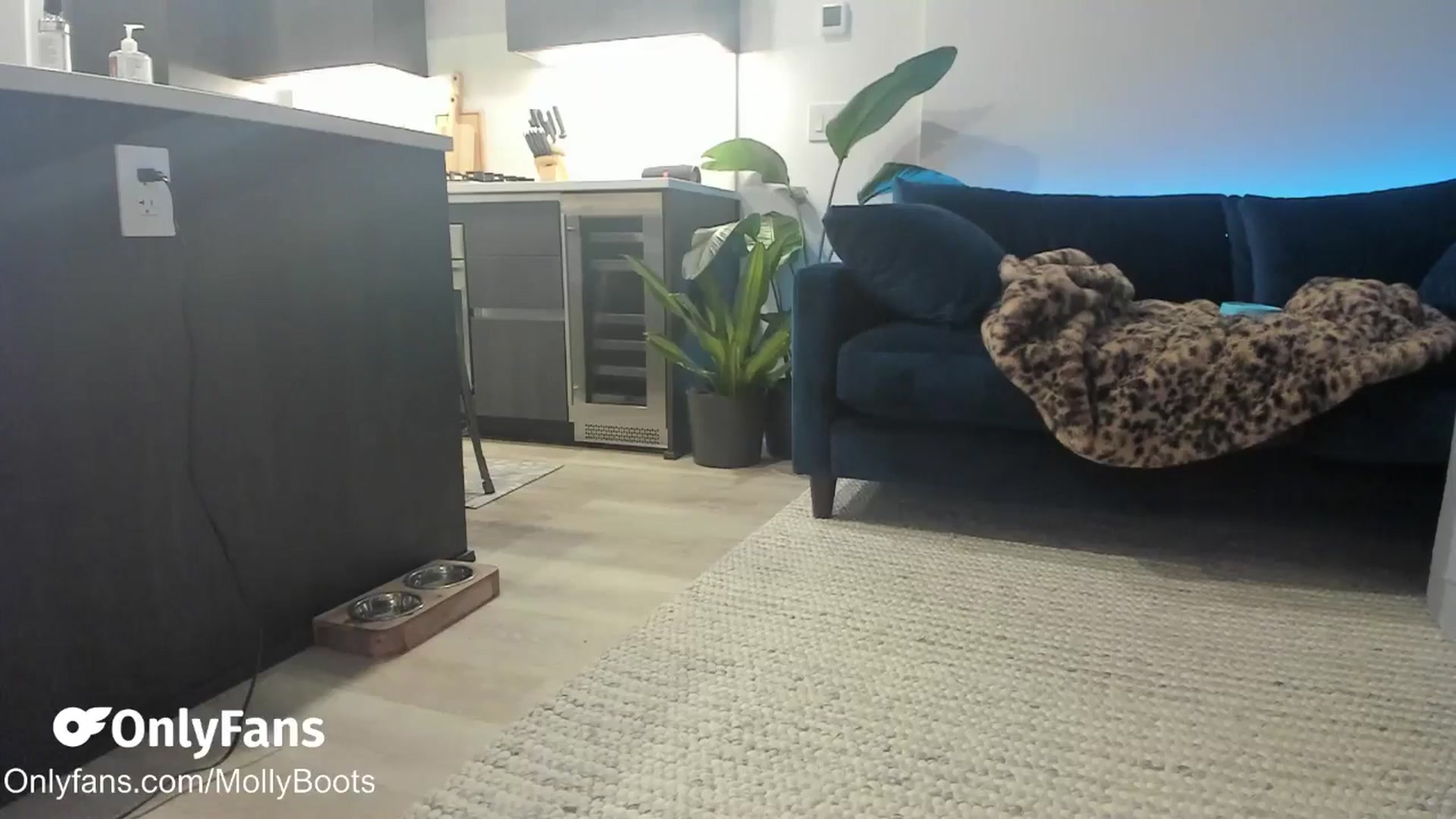 Gallery image thumbnail from Mollyboots's myfreecams stream on, 02/16/2026, 03:48 image 3 of 20