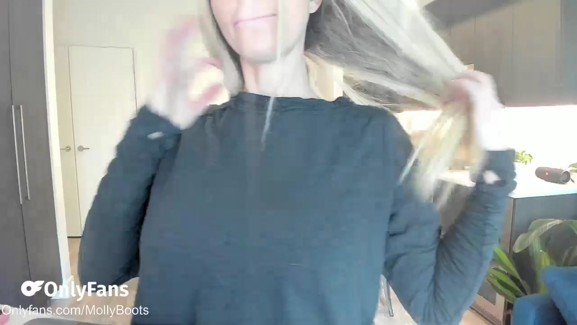 Gallery image thumbnail from Mollyboots's myfreecams stream on, 02/16/2026, 20:08 image 8 of 20