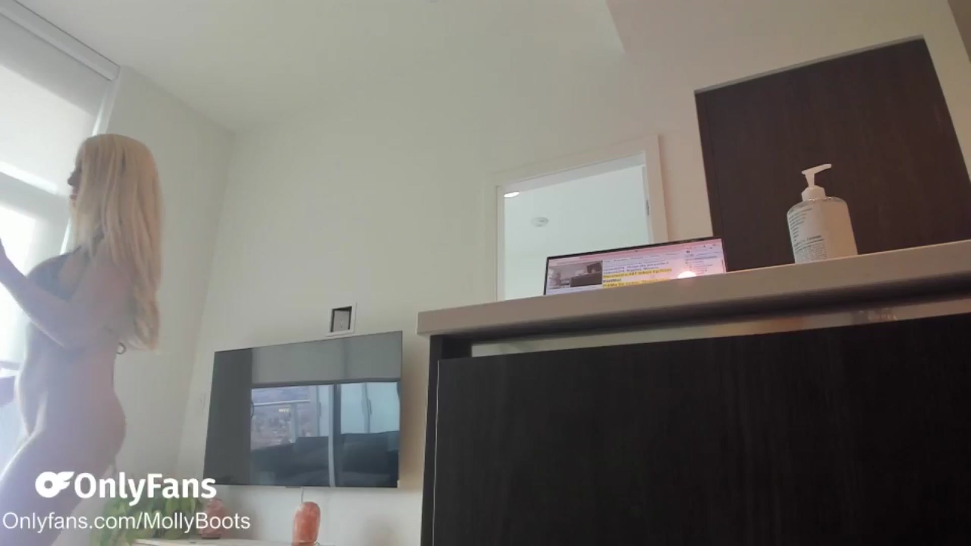 Gallery image thumbnail from Mollyboots's myfreecams stream on, 02/23/2026, 20:57 image 8 of 20
