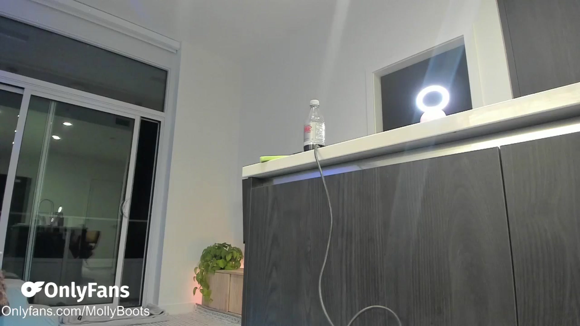 Gallery image thumbnail from Mollyboots's myfreecams stream on, 03/02/2026, 03:56 image 8 of 20