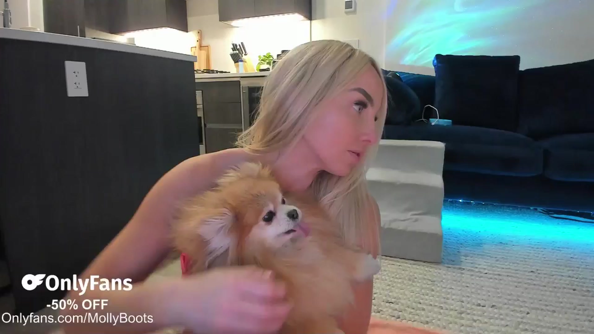 Gallery image thumbnail from Mollyboots's myfreecams stream on, 04/07/2026, 04:01 image 19 of 20