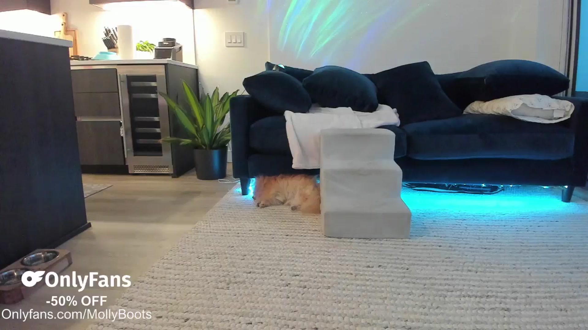 Gallery image thumbnail from Mollyboots's myfreecams stream on, 04/11/2026, 03:14 image 7 of 20