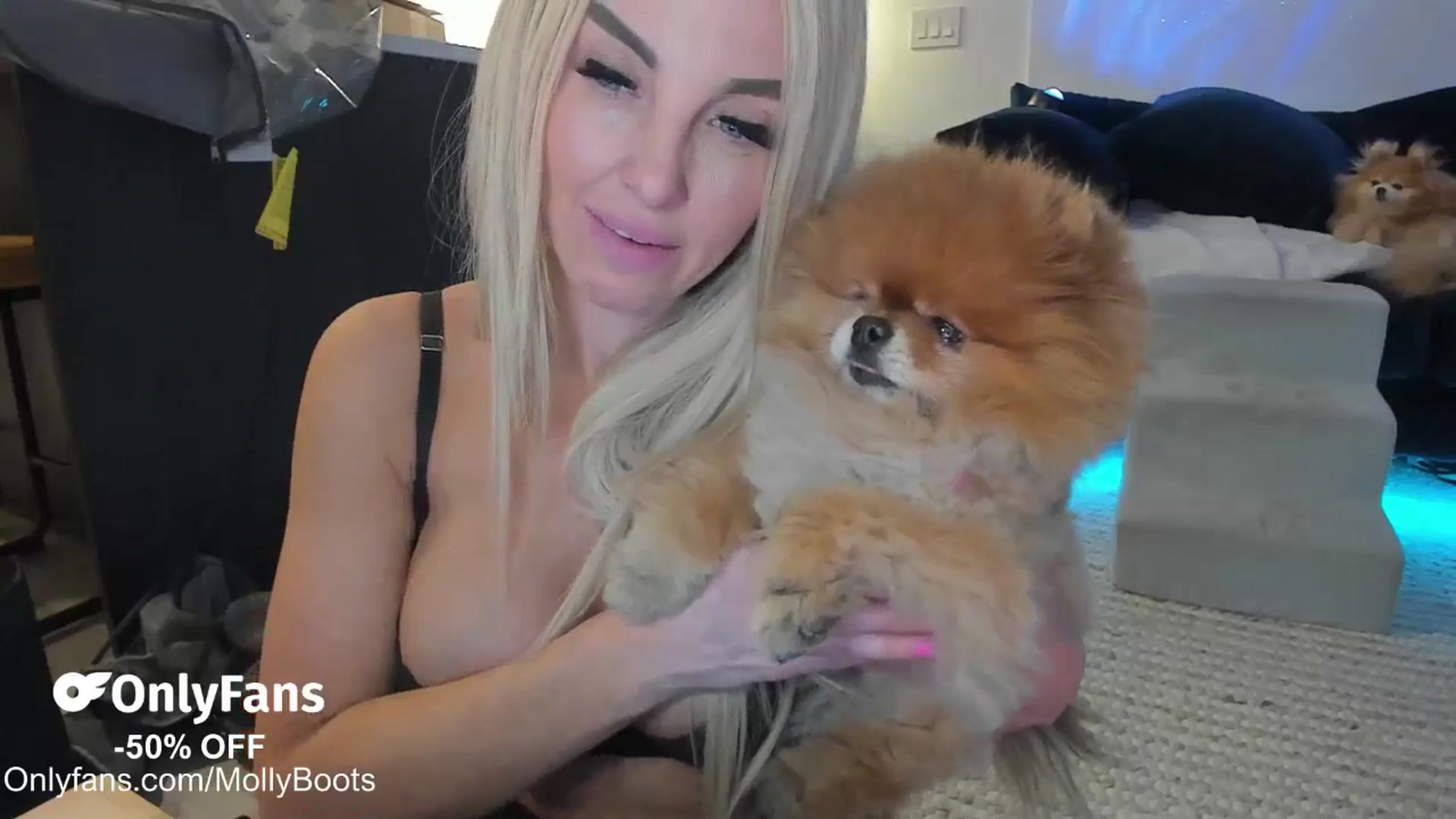 Gallery image thumbnail from Mollyboots's myfreecams stream on, 04/11/2026, 03:57 image 19 of 20