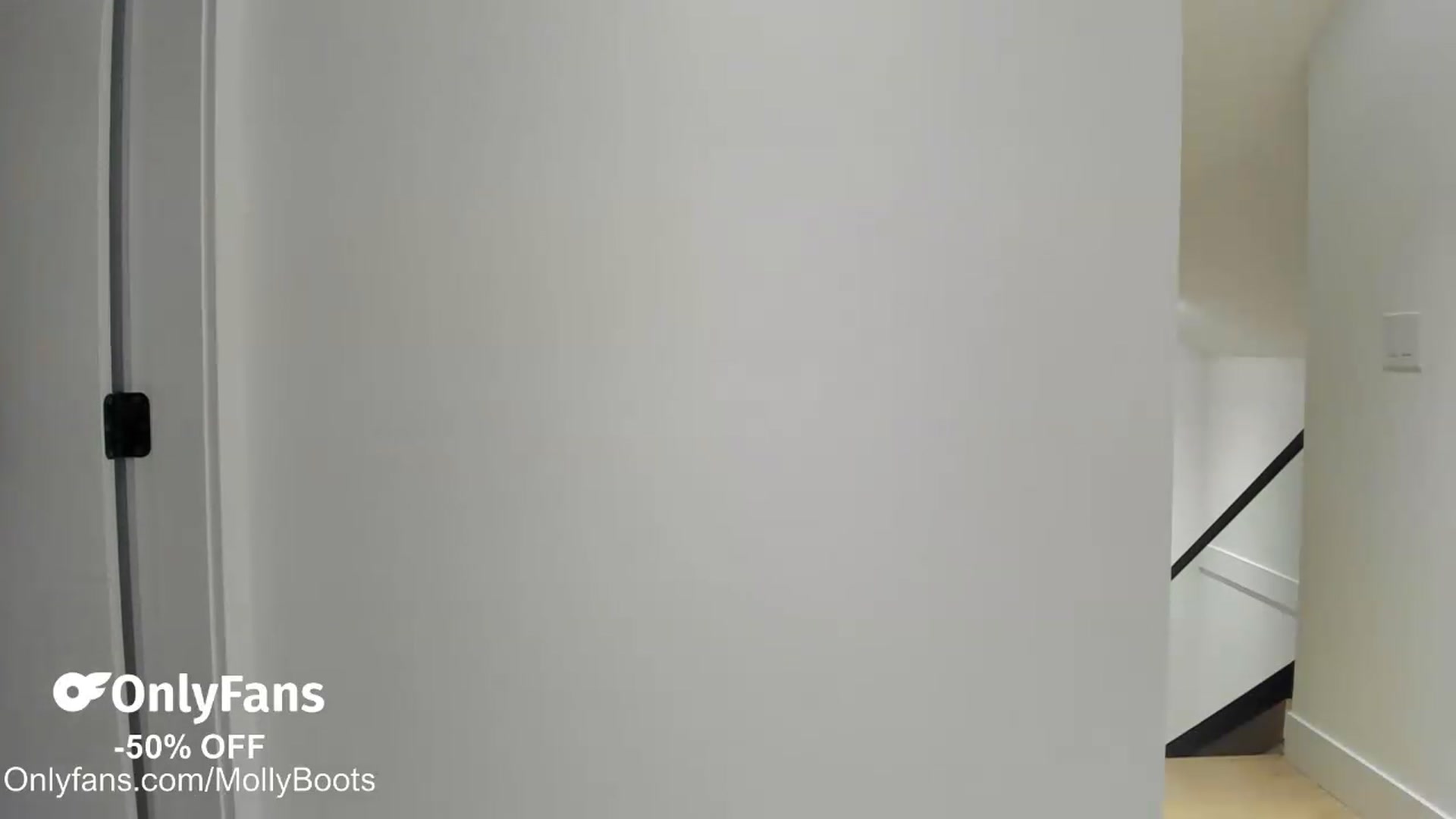 Gallery image thumbnail from Mollyboots's myfreecams stream on, 08/25/2026, 04:56 image 5 of 20