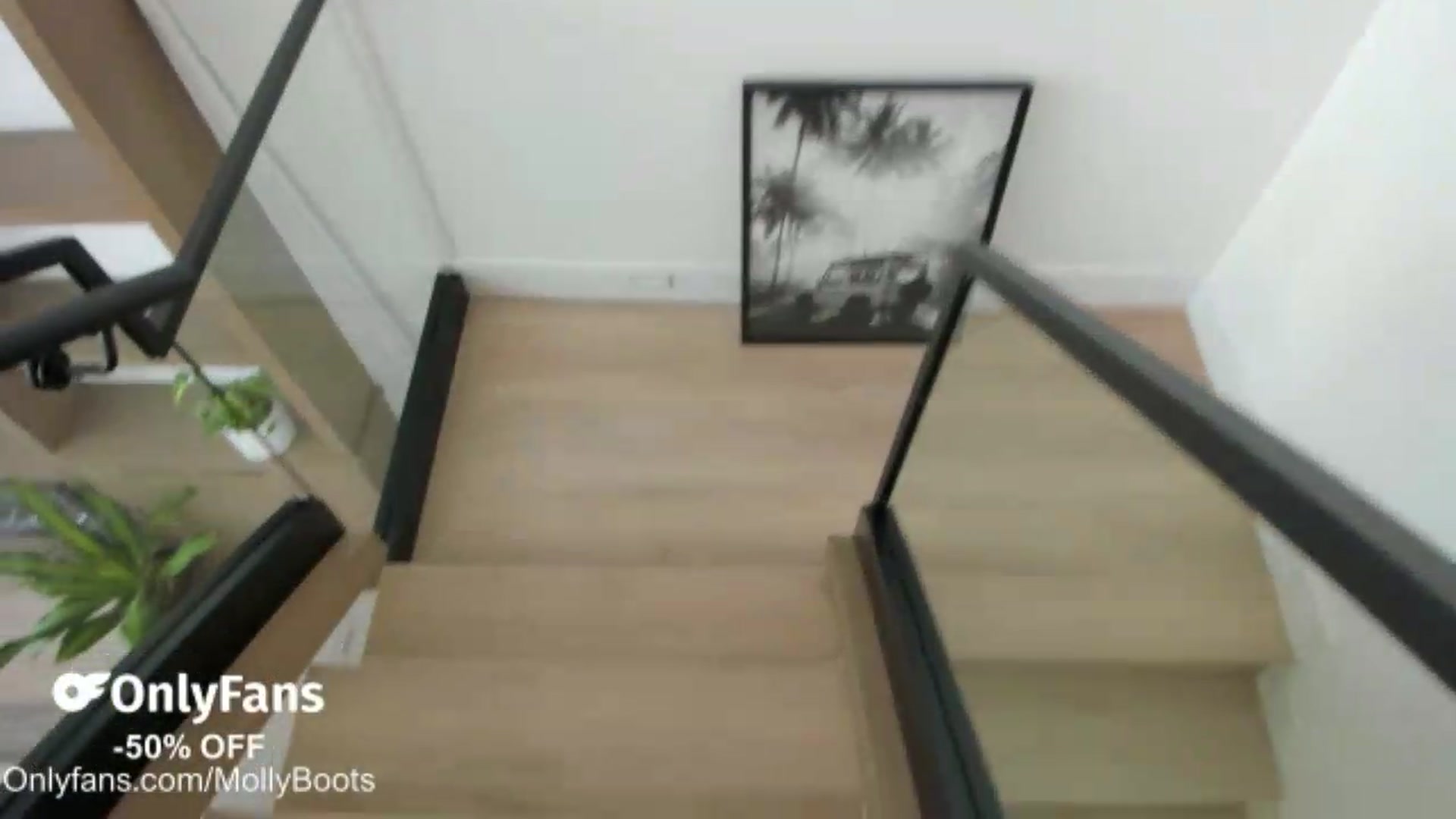 Gallery image thumbnail from Mollyboots's myfreecams stream on, 09/01/2026, 20:57 image 14 of 20
