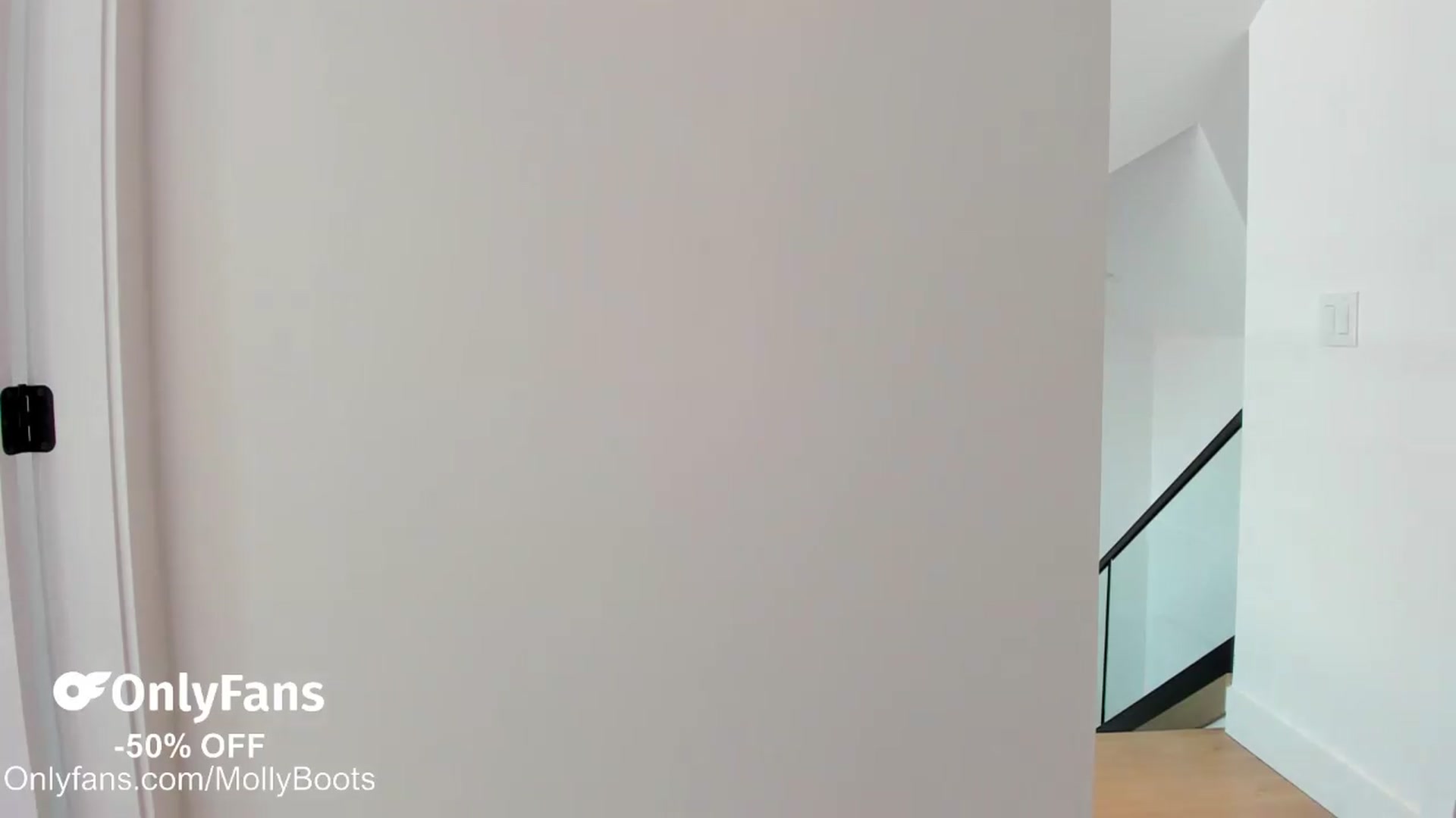 Gallery image thumbnail from Mollyboots's myfreecams stream on, 09/01/2026, 20:57 image 4 of 20