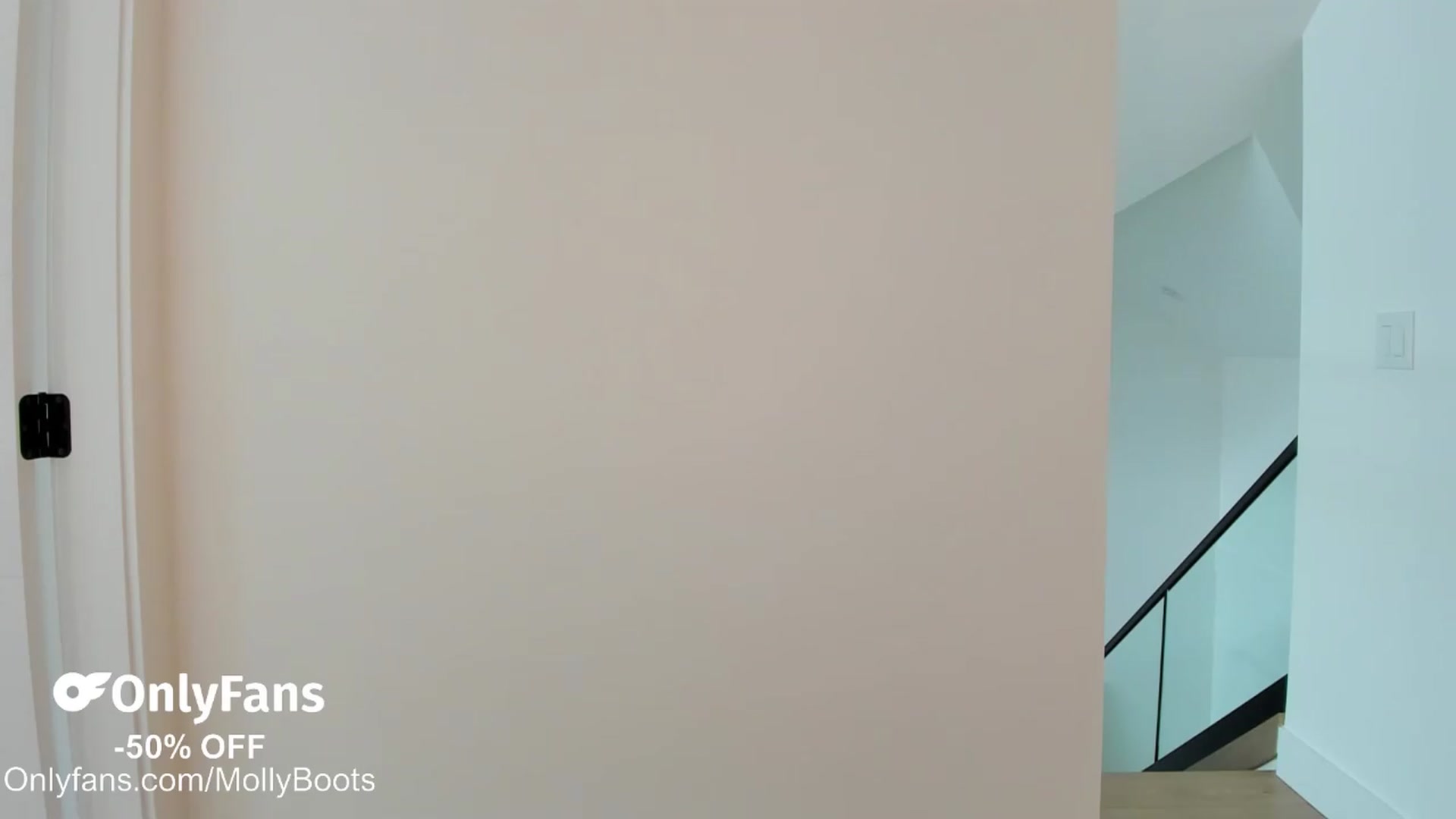 Gallery image thumbnail from Mollyboots's myfreecams stream on, 09/03/2026, 17:59 image 13 of 20