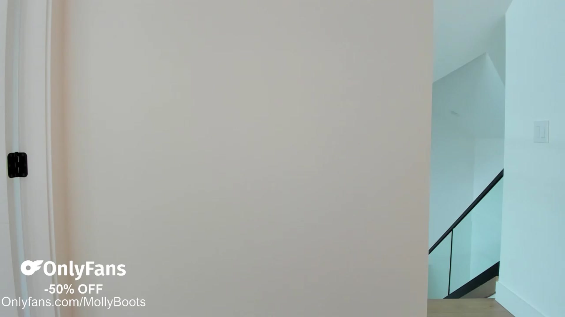 Gallery image thumbnail from Mollyboots's myfreecams stream on, 09/03/2026, 17:59 image 14 of 20
