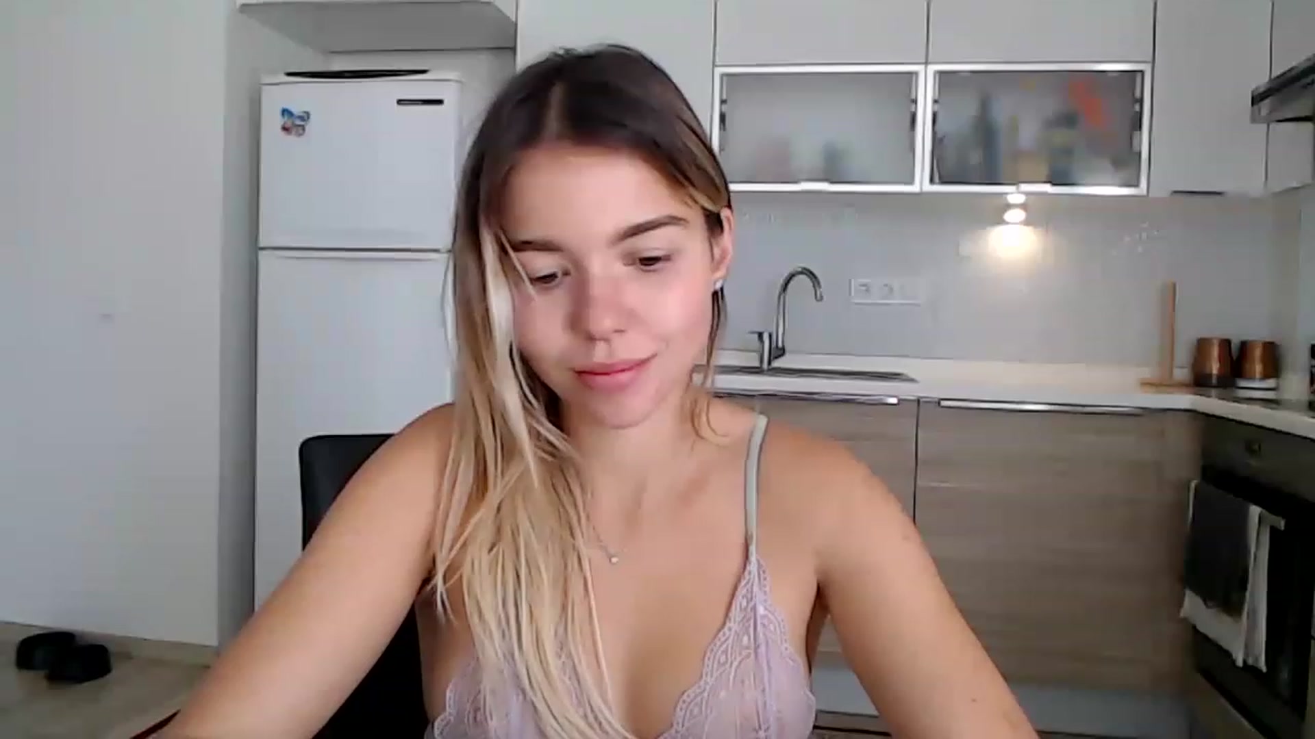 Gallery image thumbnail from Mollyluv1's myfreecams stream on, 03/20/2023, 08:30 image 3 of 20