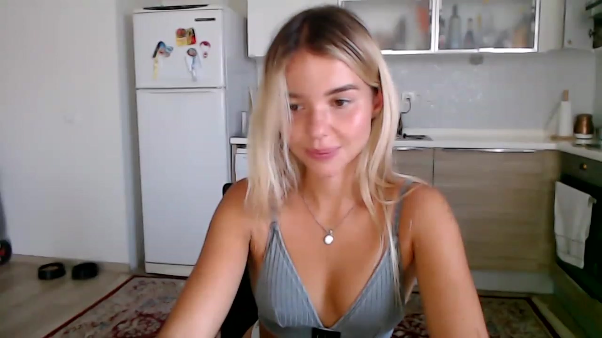 Gallery image thumbnail from Mollyluv1's myfreecams stream on, 06/26/2023, 13:04 image 12 of 20