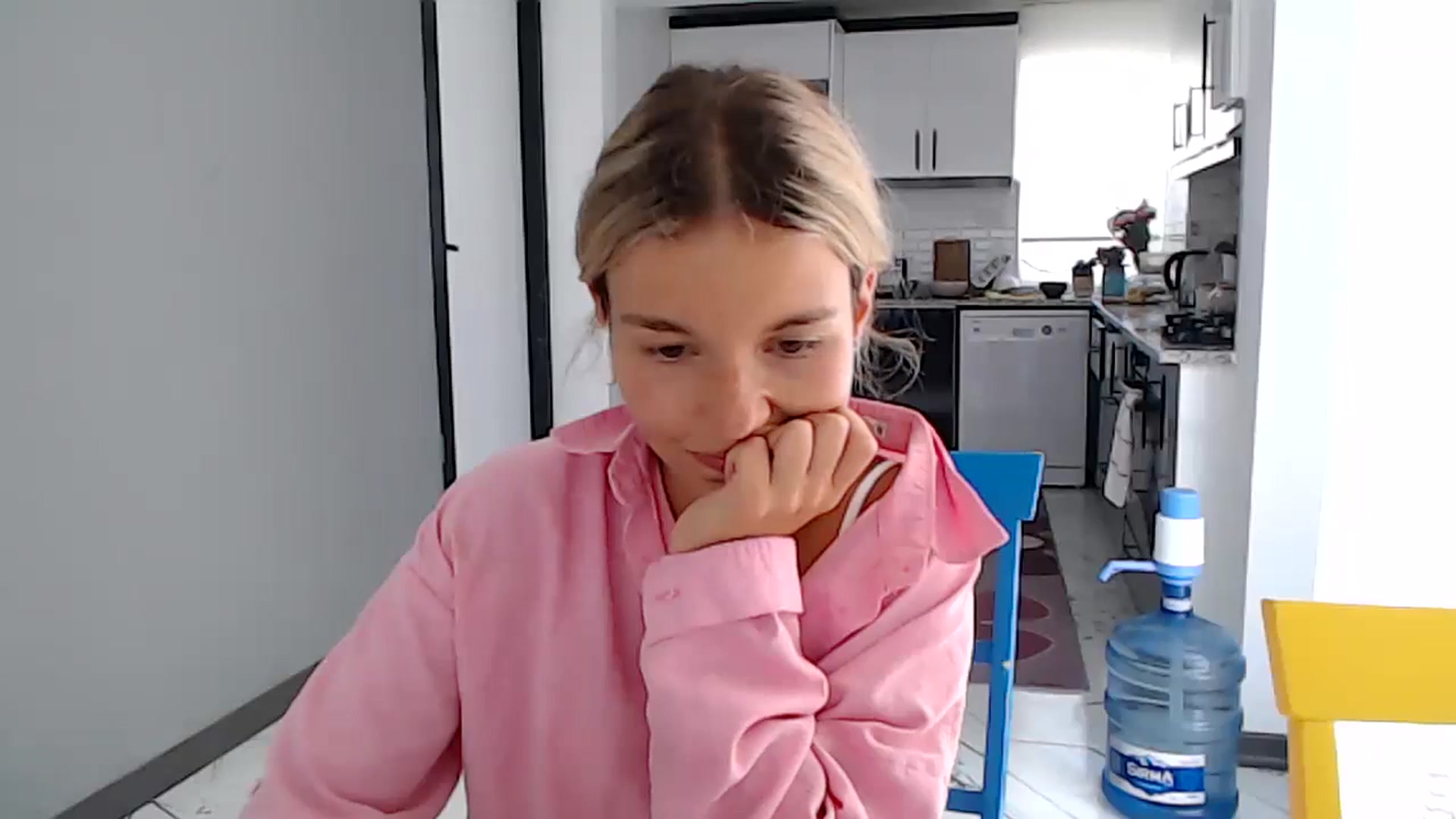 Gallery image thumbnail from Mollyluv1's myfreecams stream on, 05/23/2024, 11:24 image 9 of 20