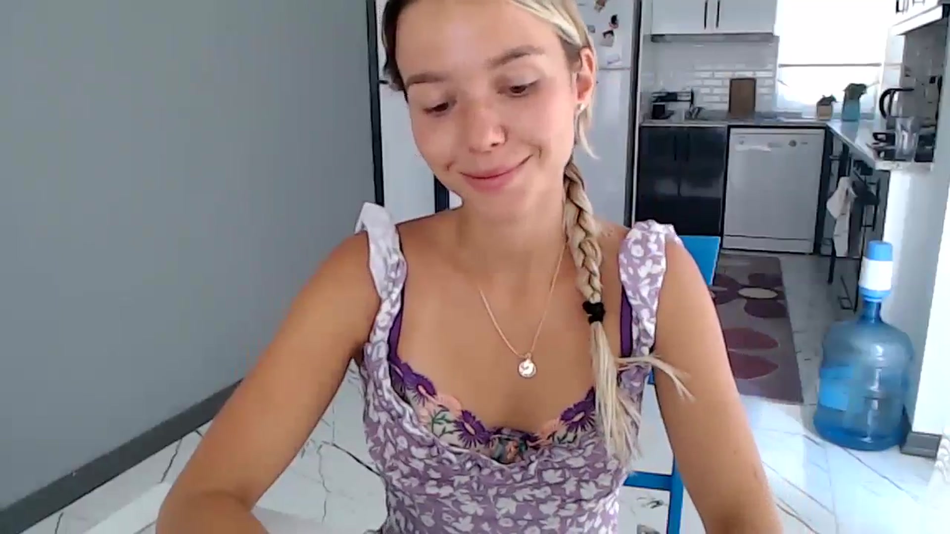 Gallery image thumbnail from Mollyluv1's myfreecams stream on, 06/03/2024, 09:03 image 2 of 20