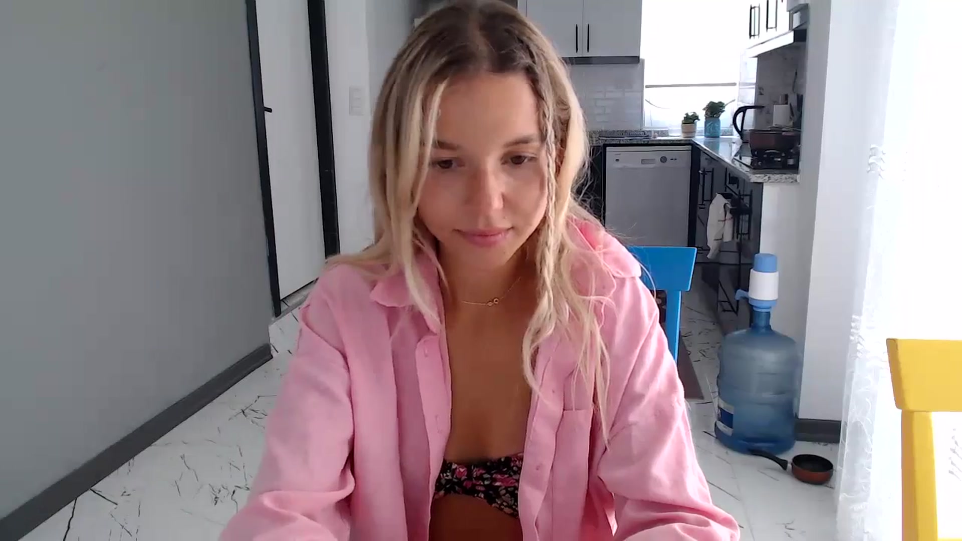 Gallery image thumbnail from Mollyluv1's myfreecams stream on, 06/04/2024, 12:55 image 2 of 20