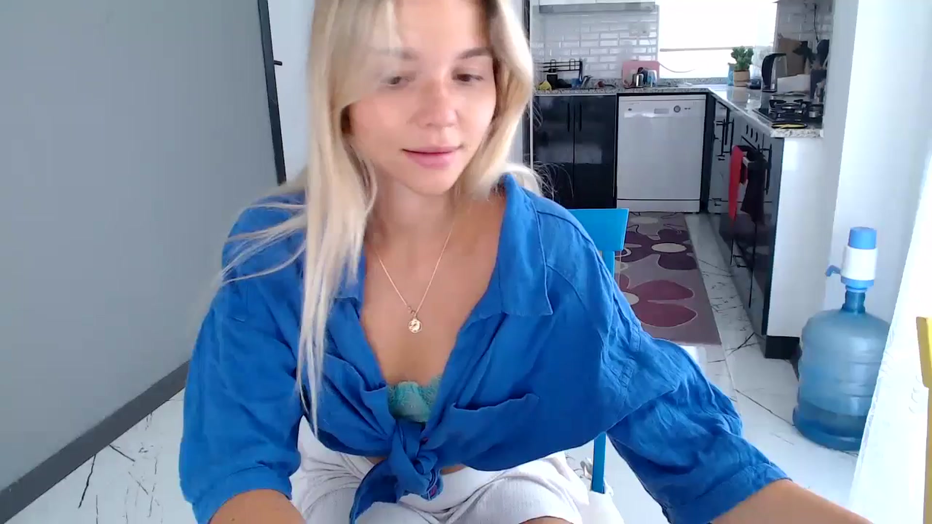Gallery image thumbnail from Mollyluv1's myfreecams stream on, 07/02/2024, 09:35 image 5 of 20