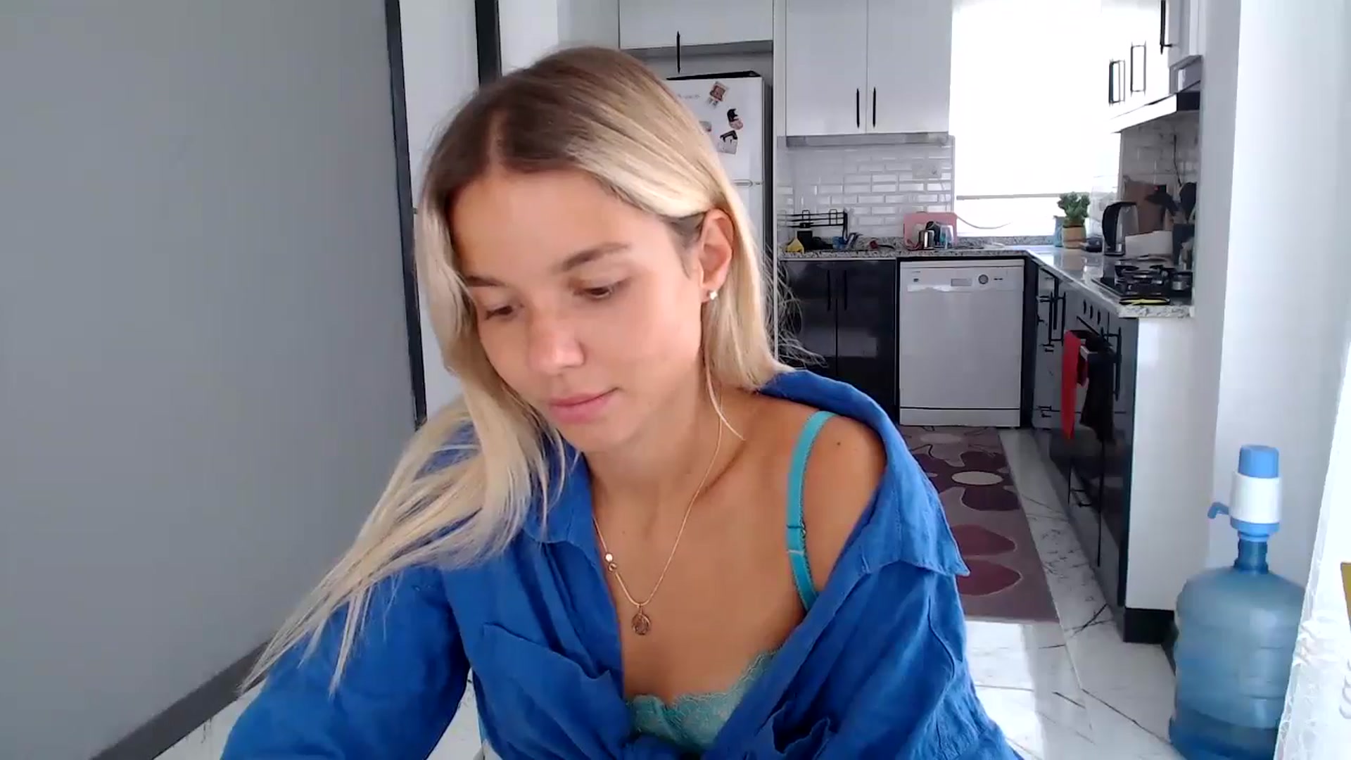 Gallery image thumbnail from Mollyluv1's myfreecams stream on, 07/02/2024, 09:35 image 17 of 20