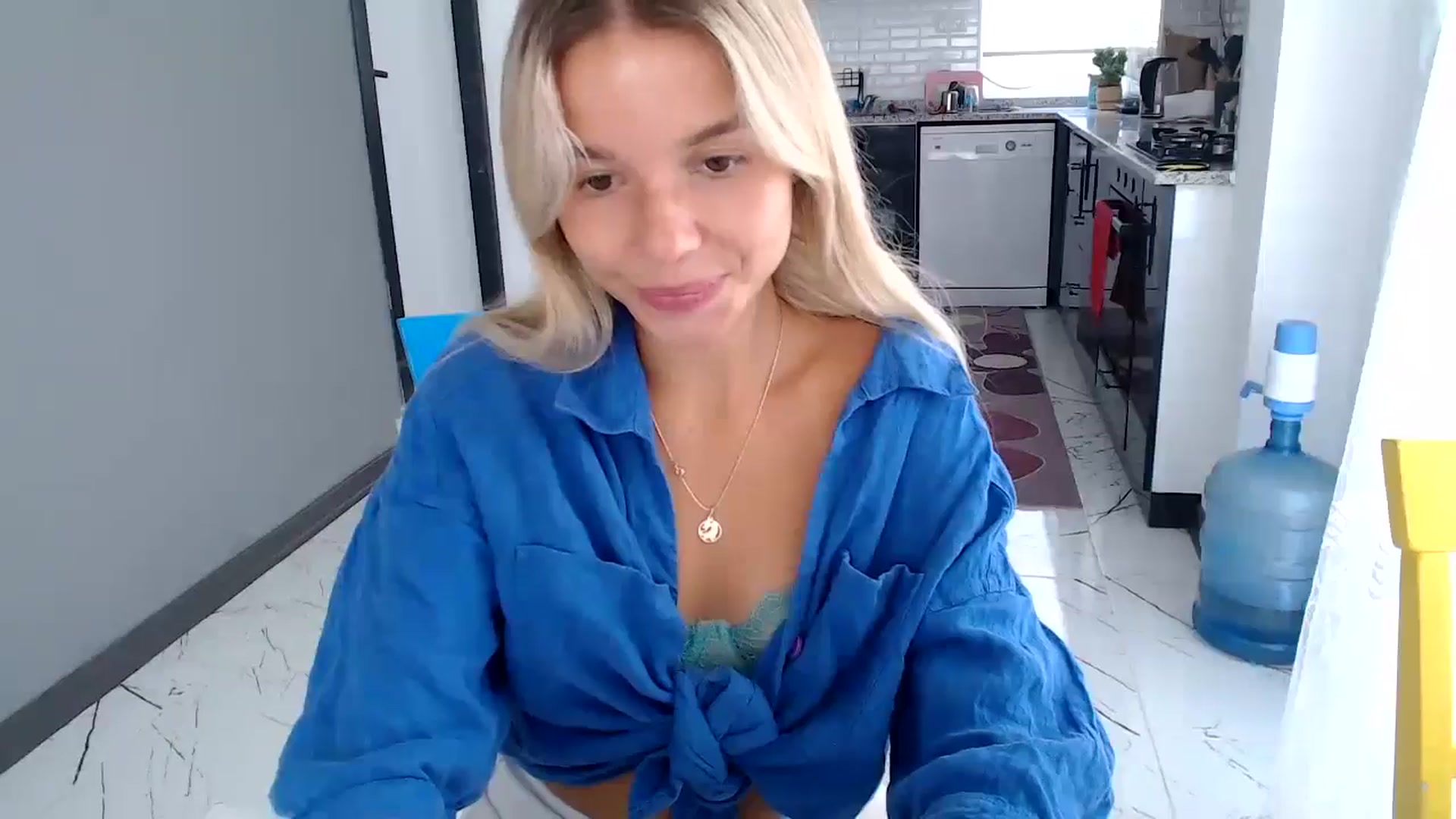 Gallery image thumbnail from Mollyluv1's myfreecams stream on, 07/02/2024, 09:35 image 20 of 20