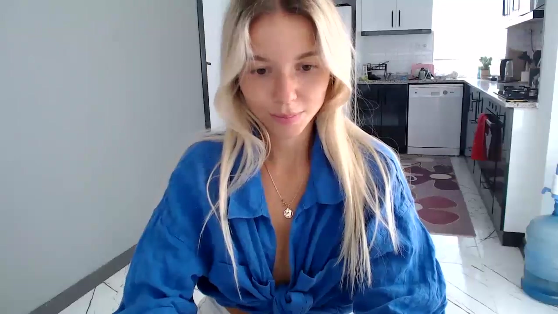 Gallery image thumbnail from Mollyluv1's myfreecams stream on, 07/02/2024, 13:28 image 3 of 20
