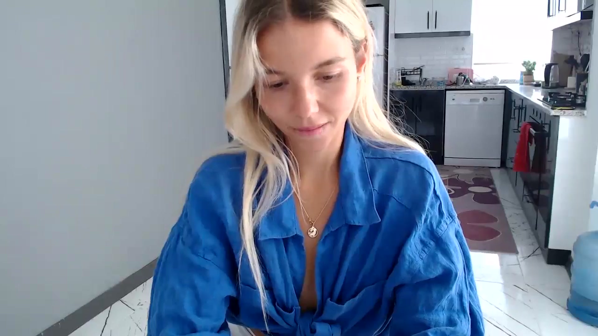 Gallery image thumbnail from Mollyluv1's myfreecams stream on, 07/02/2024, 13:28 image 18 of 20