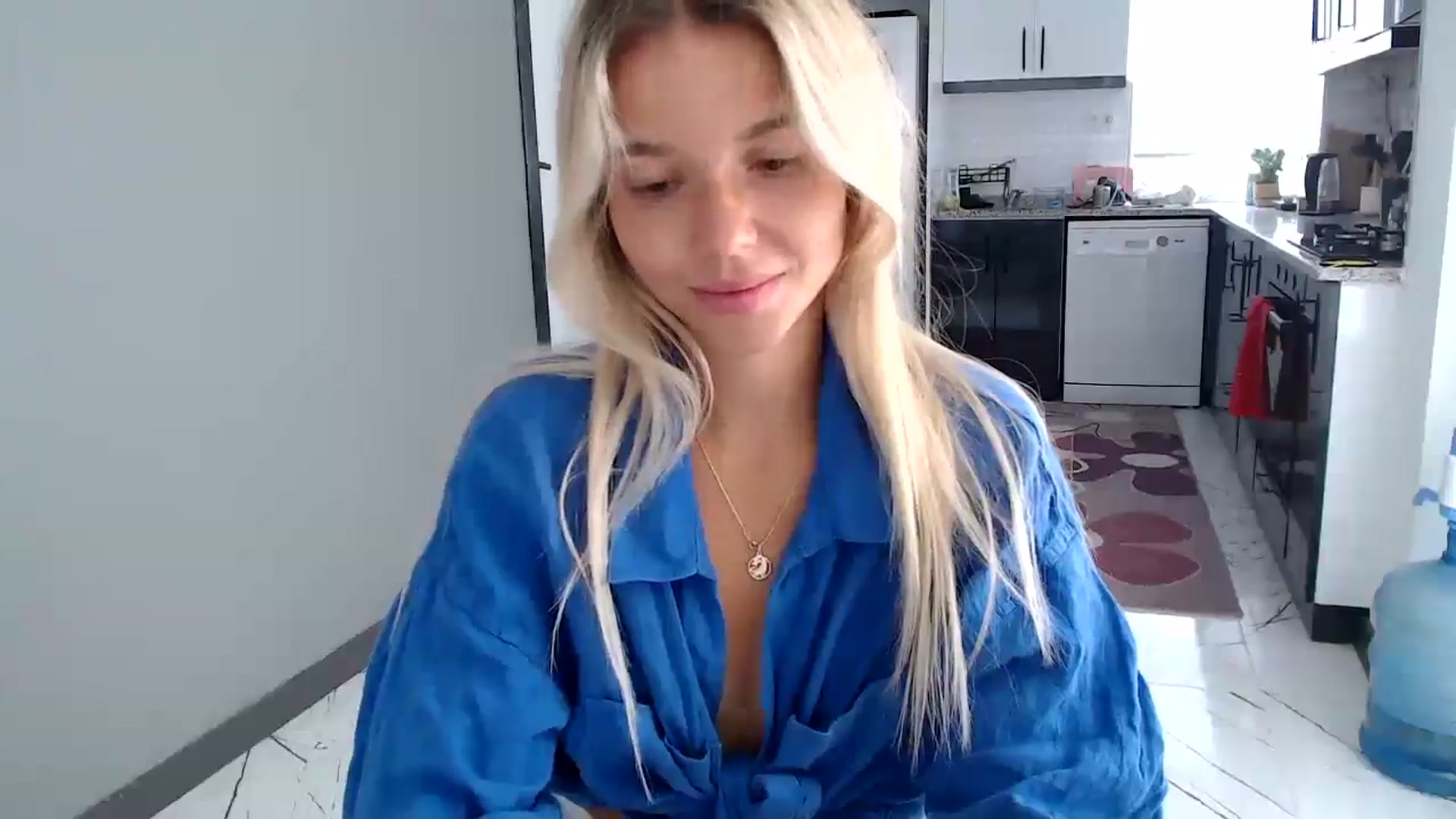 Gallery image thumbnail from Mollyluv1's myfreecams stream on, 07/02/2024, 13:28 image 4 of 20