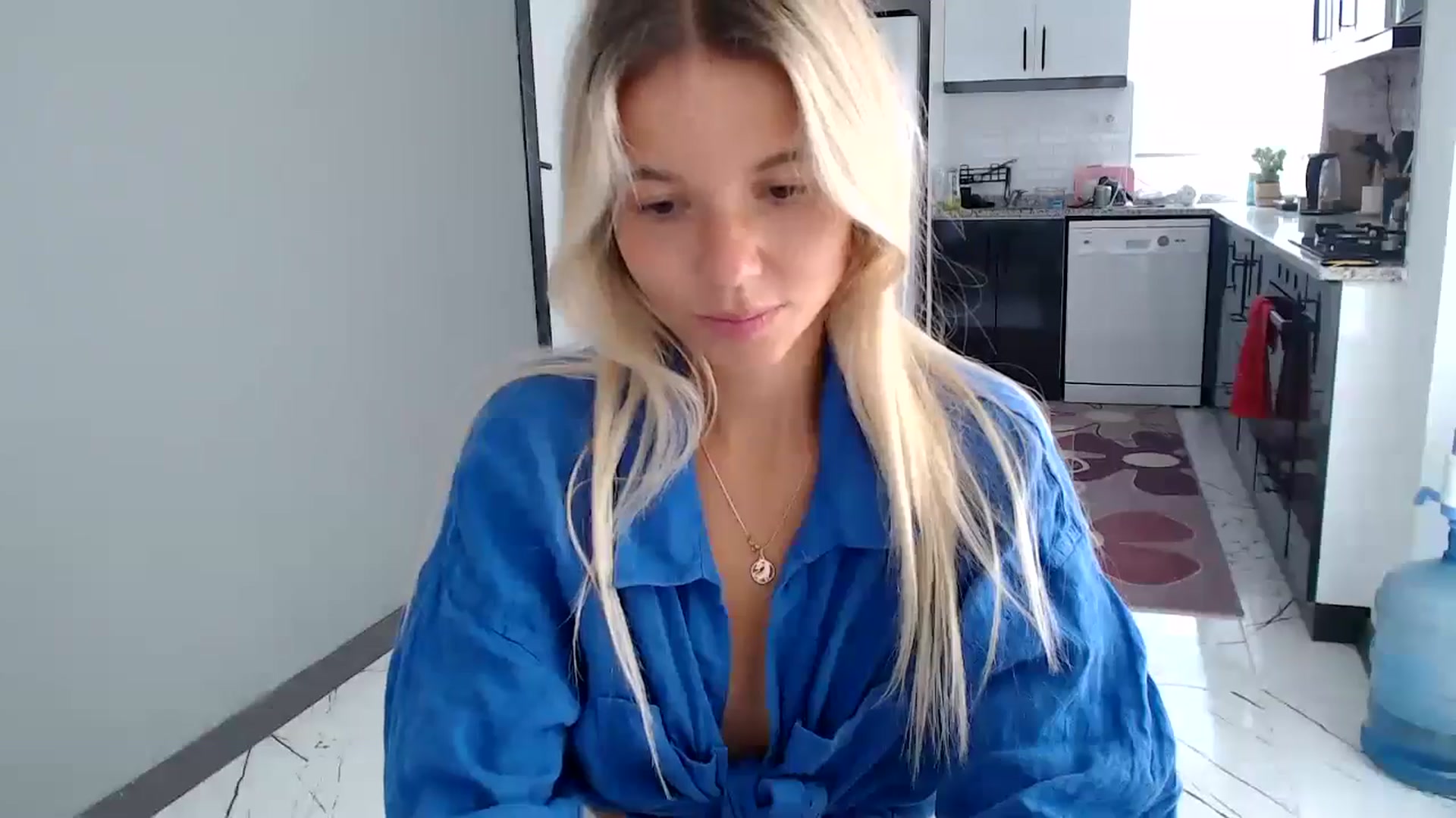 Gallery image thumbnail from Mollyluv1's myfreecams stream on, 07/02/2024, 13:28 image 5 of 20