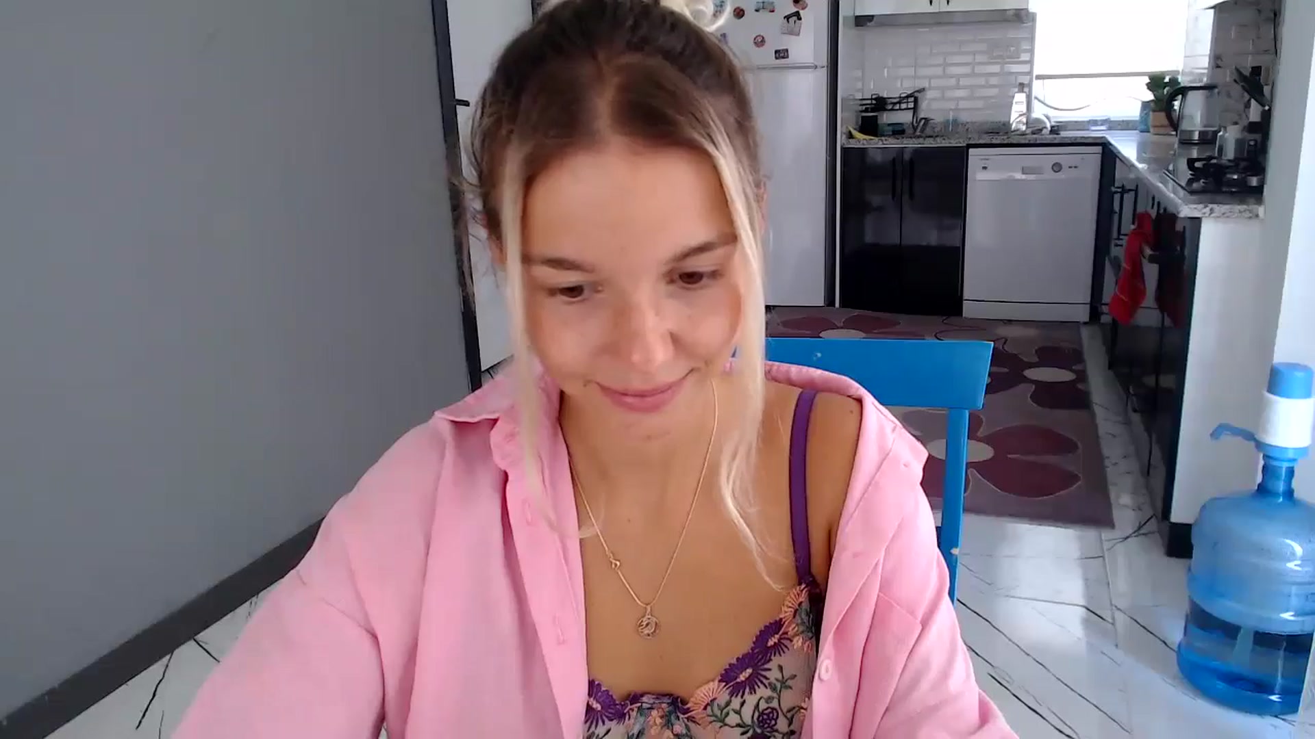 Gallery image thumbnail from Mollyluv1's myfreecams stream on, 07/11/2024, 09:19 image 17 of 20