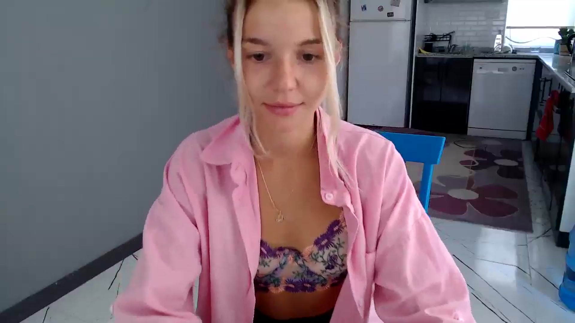 Gallery image thumbnail from Mollyluv1's myfreecams stream on, 07/11/2024, 10:28 image 12 of 20
