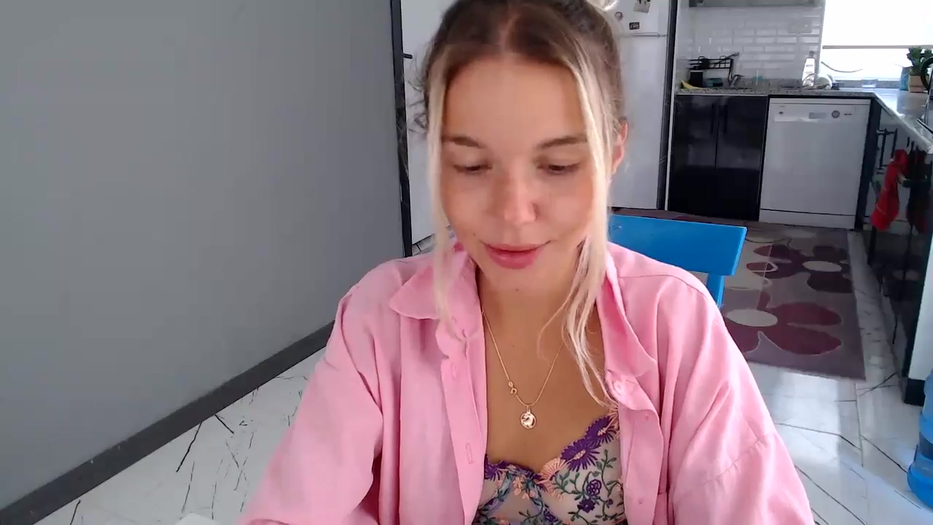 Gallery image thumbnail from Mollyluv1's myfreecams stream on, 07/11/2024, 10:28 image 3 of 20