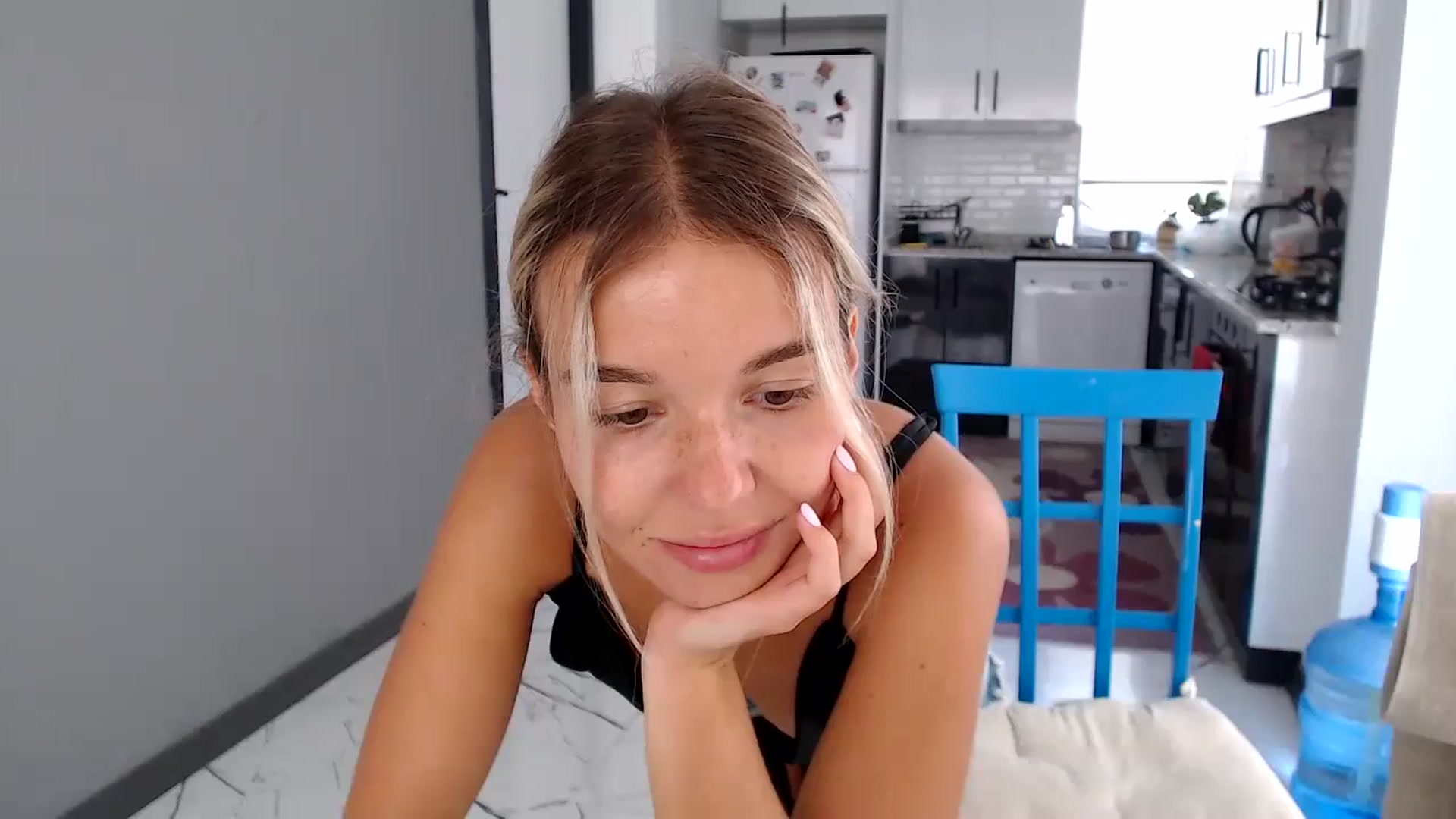 Gallery image thumbnail from Mollyluv1's myfreecams stream on, 07/18/2024, 09:23 image 1 of 20