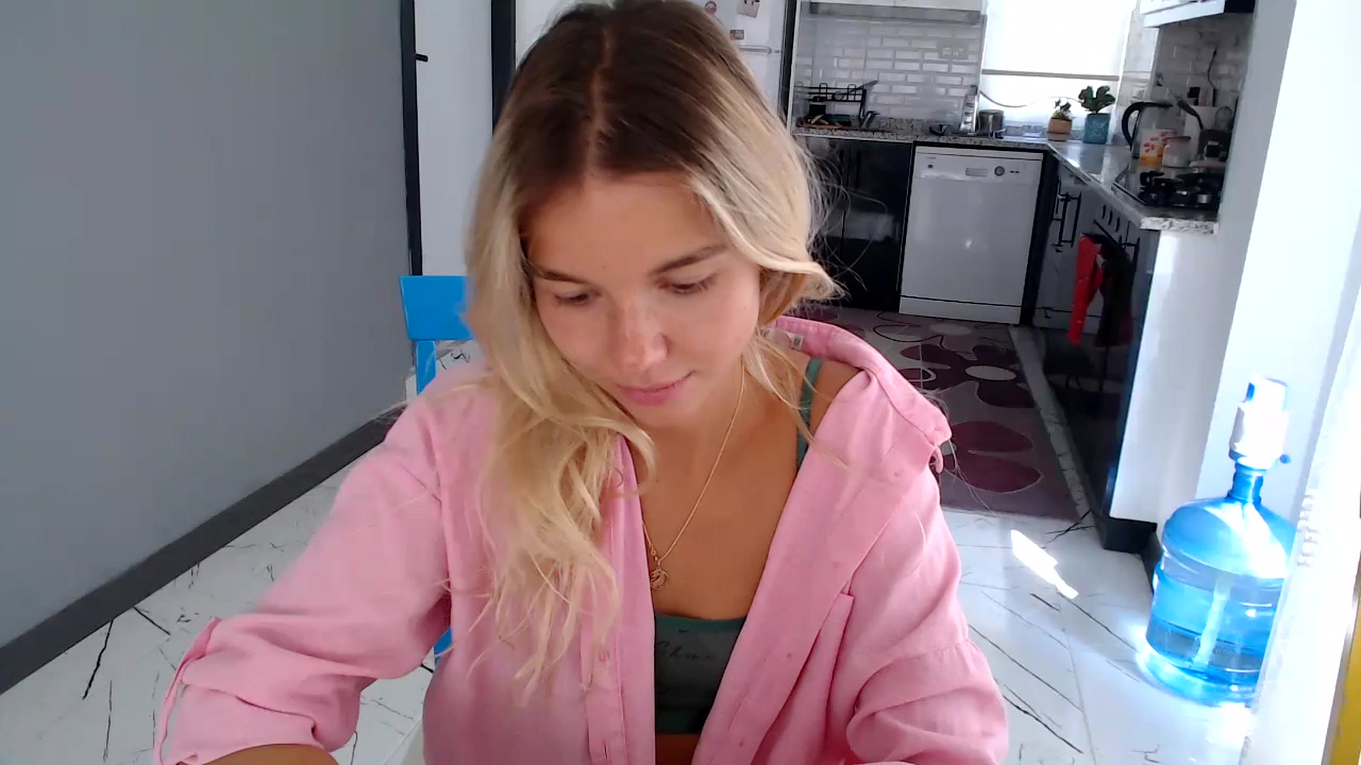 Gallery image thumbnail from Mollyluv1's myfreecams stream on, 07/19/2024, 07:50 image 11 of 20