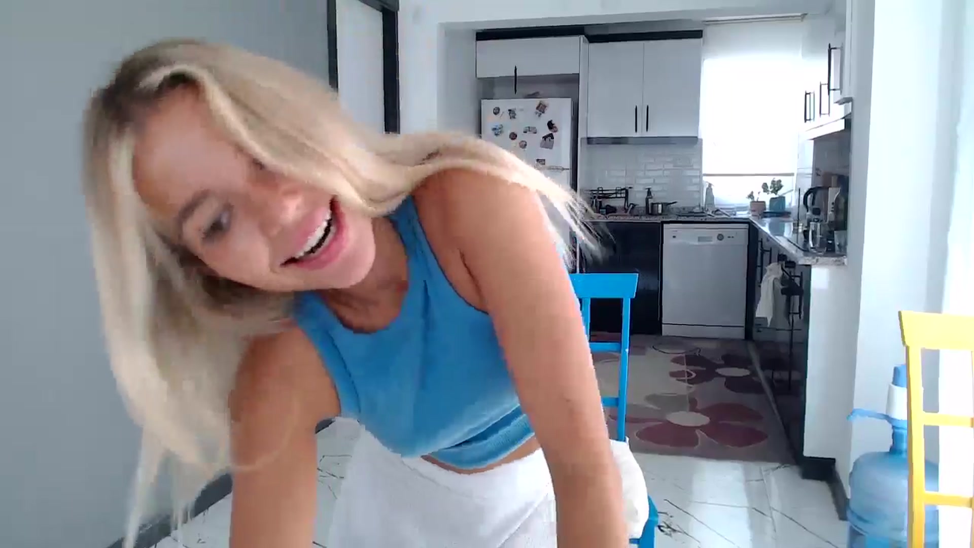 Gallery image thumbnail from Mollyluv1's myfreecams stream on, 09/08/2024, 10:38 image 10 of 20