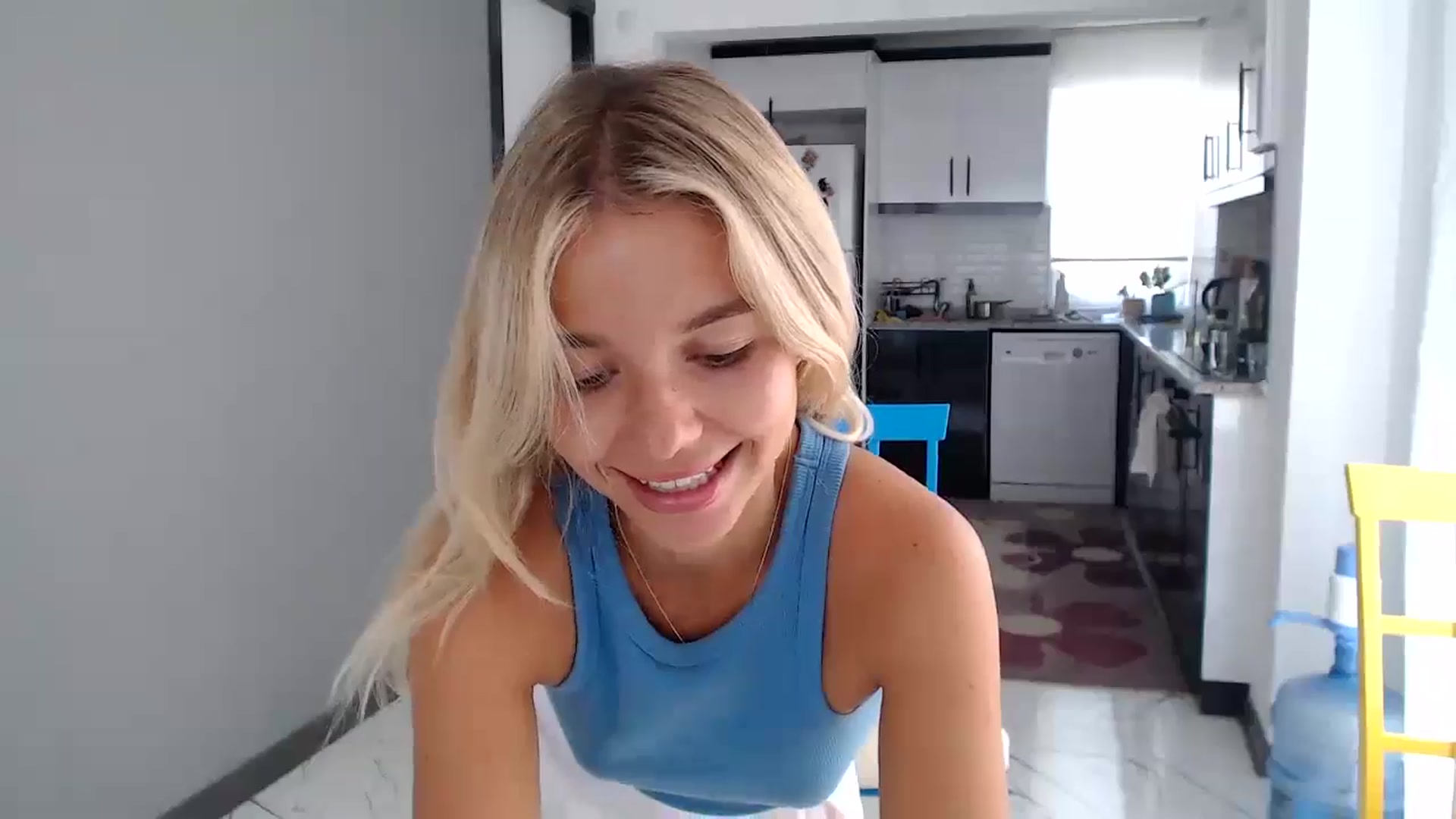 Gallery image thumbnail from Mollyluv1's myfreecams stream on, 09/08/2024, 10:38 image 8 of 20