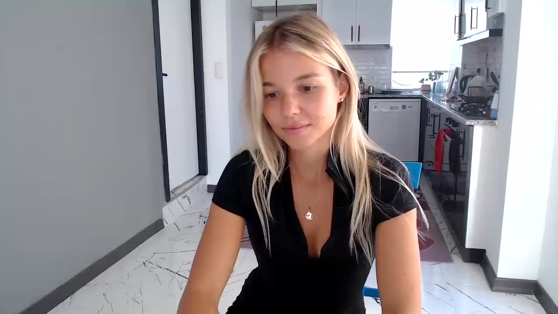 Gallery image thumbnail from Mollyluv1's myfreecams stream on, 09/15/2024, 14:16 image 1 of 20