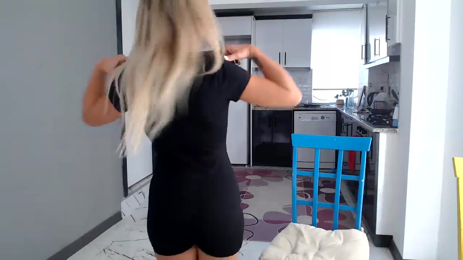 Gallery image thumbnail from Mollyluv1's myfreecams stream on, 09/15/2024, 14:16 image 9 of 20