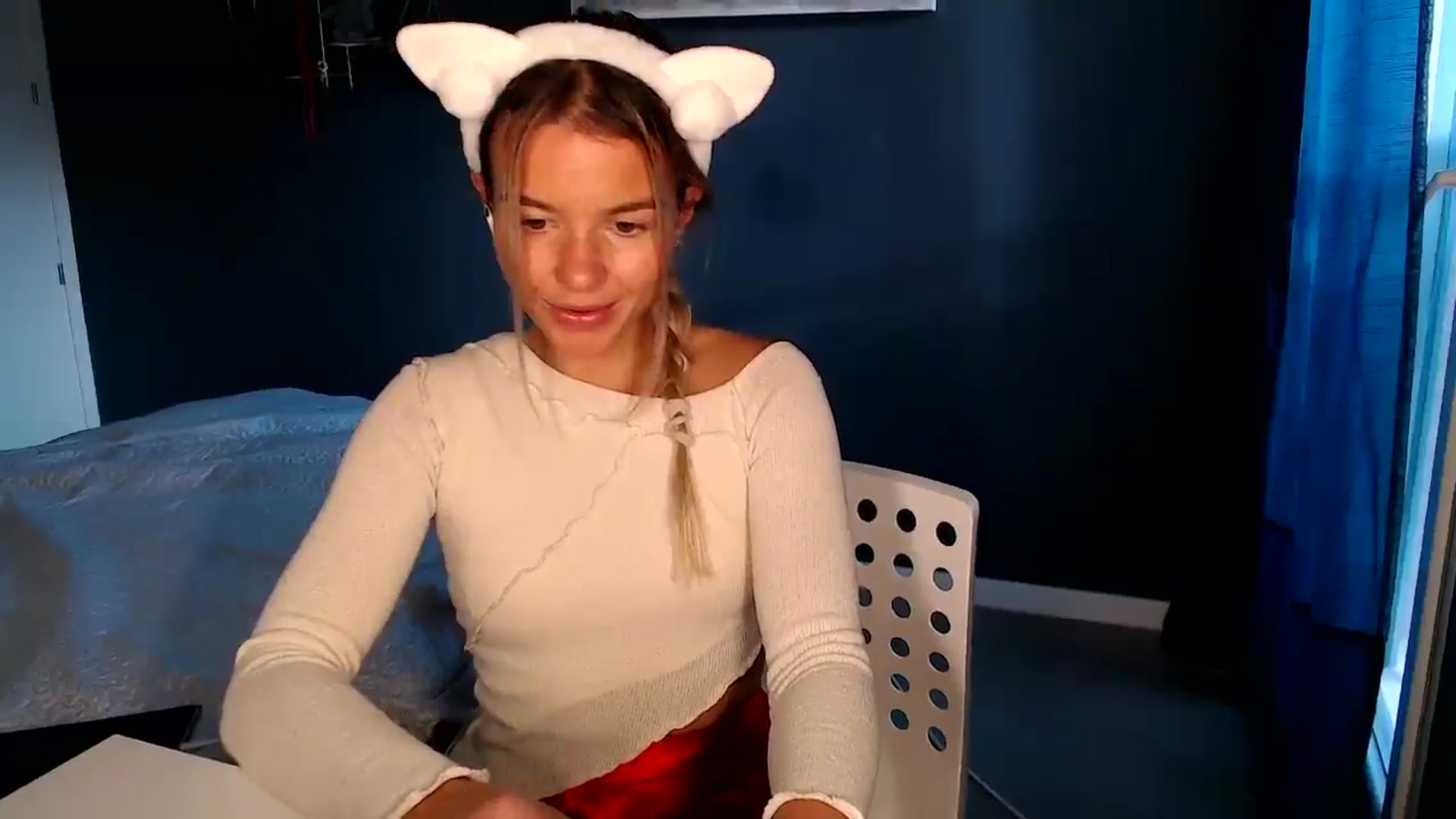 Gallery image thumbnail from Mollyluv1's myfreecams stream on, 12/27/2024, 15:09 image 12 of 20