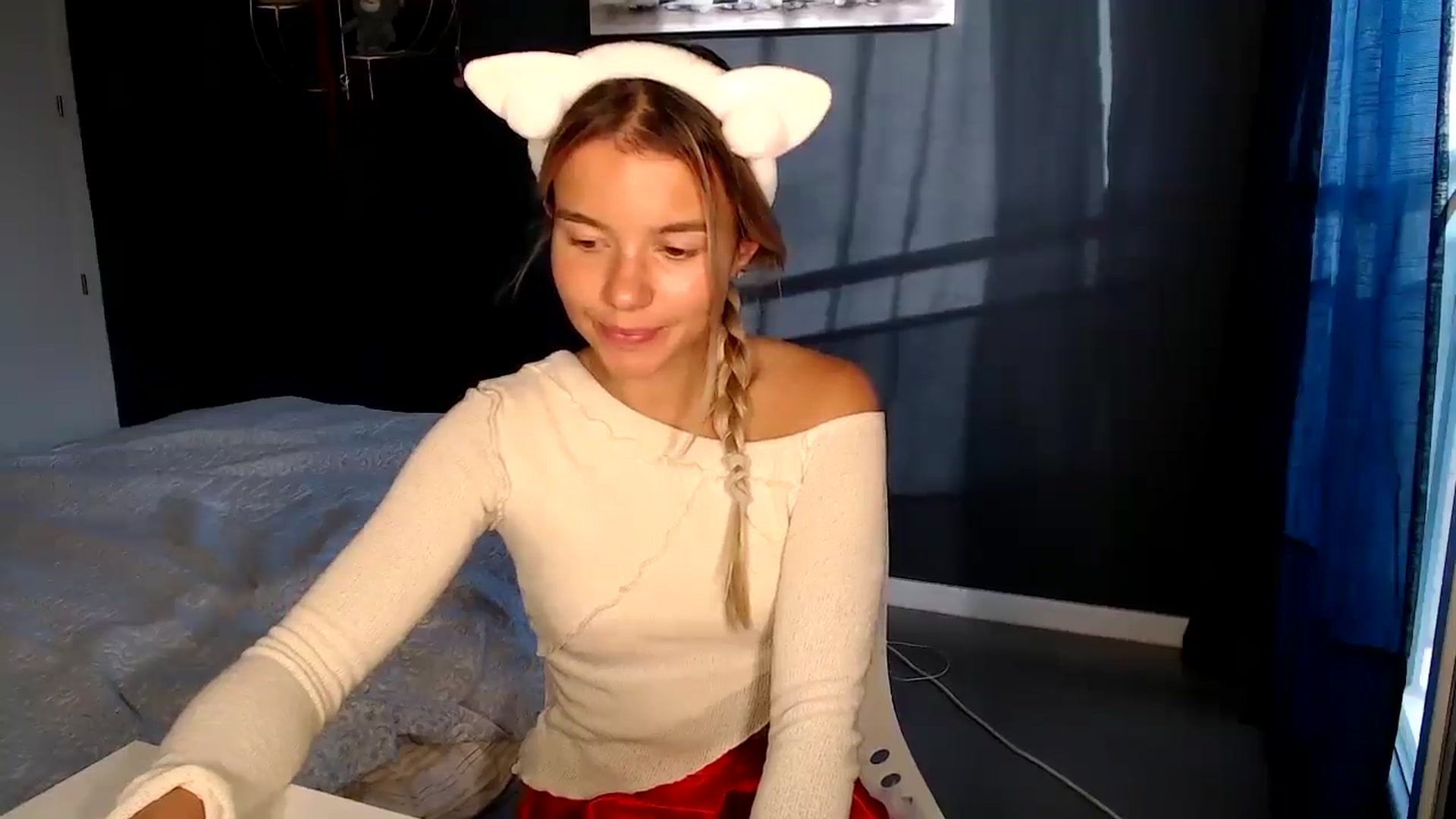 Gallery image thumbnail from Mollyluv1's myfreecams stream on, 12/27/2024, 15:50 image 3 of 20