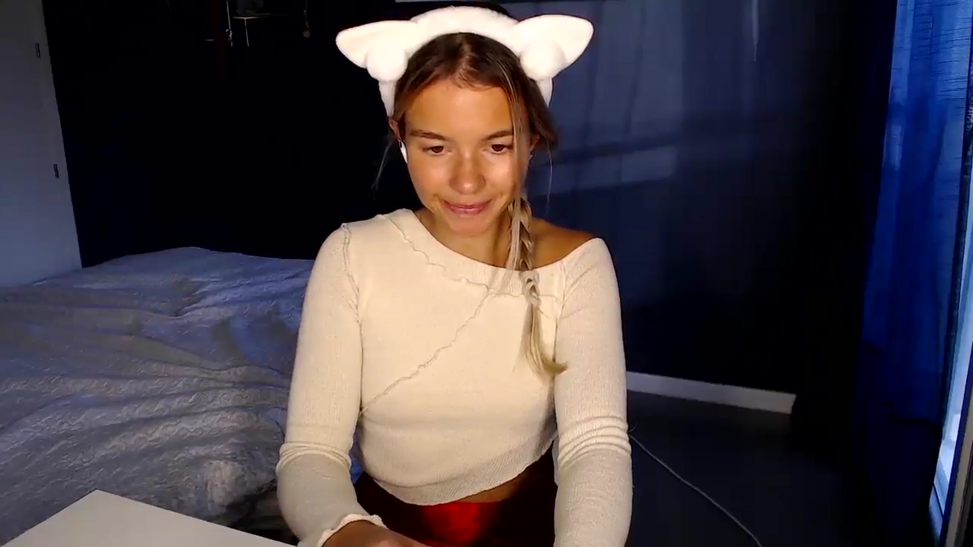 Gallery image thumbnail from Mollyluv1's myfreecams stream on, 12/27/2024, 15:50 image 17 of 20